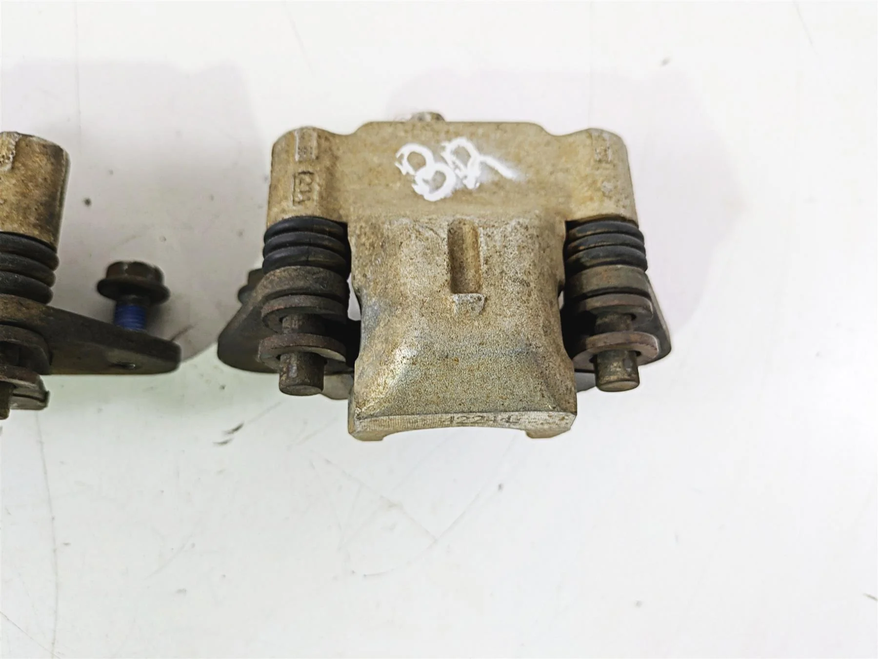 2022 Polaris Ranger 1000 Premium Rear Brake Caliper Set 1914103 1914104 - Image 3