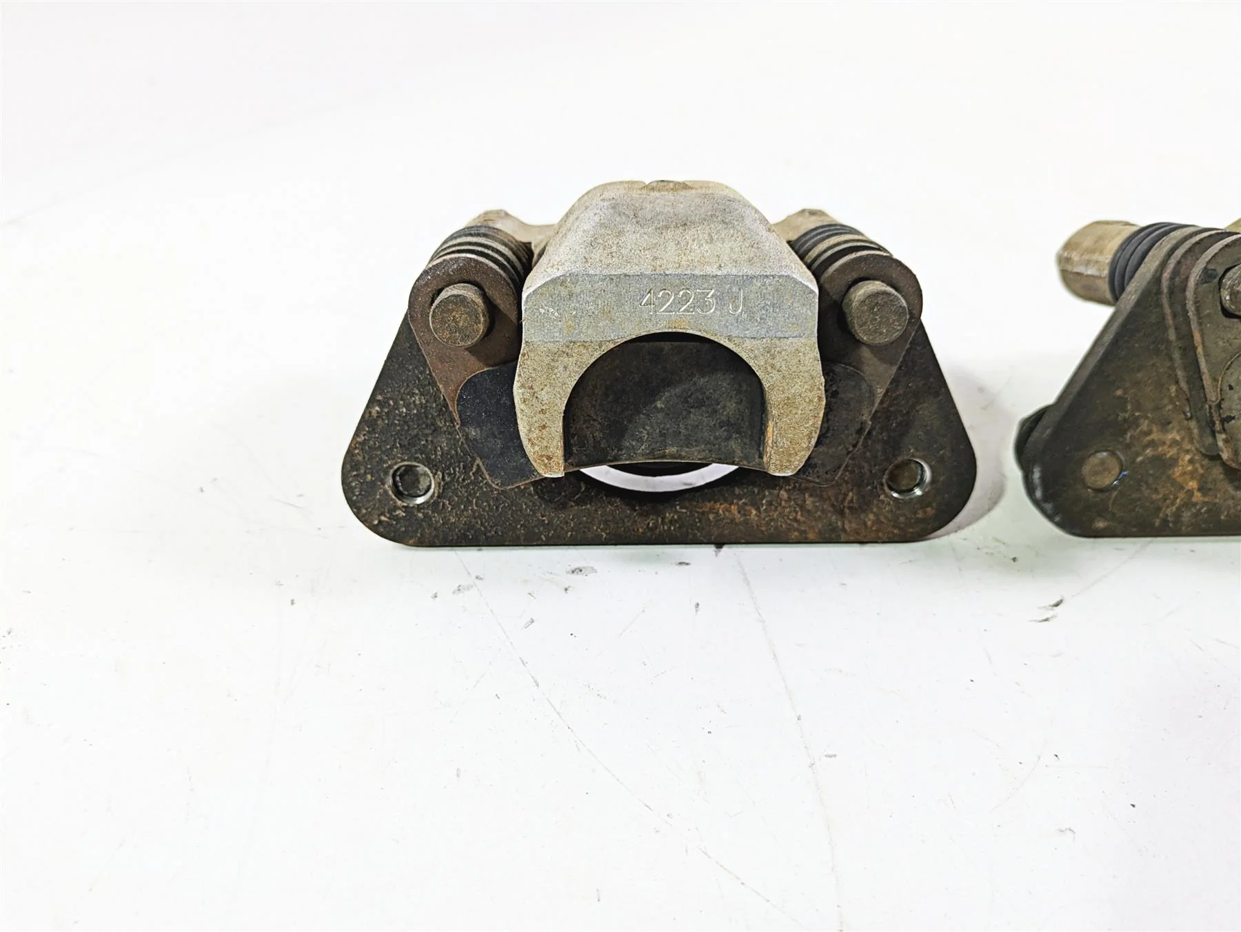 2022 Polaris Ranger 1000 Premium Rear Brake Caliper Set 1914103 1914104 - Image 5