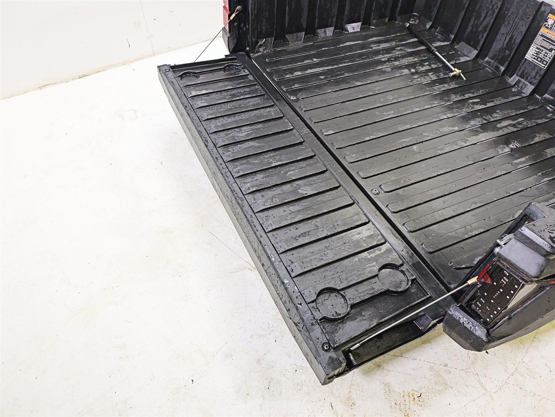2022 Polaris Ranger 1000 Premium Rear Trunk Bed Assembly READ 2208995 - Image 6
