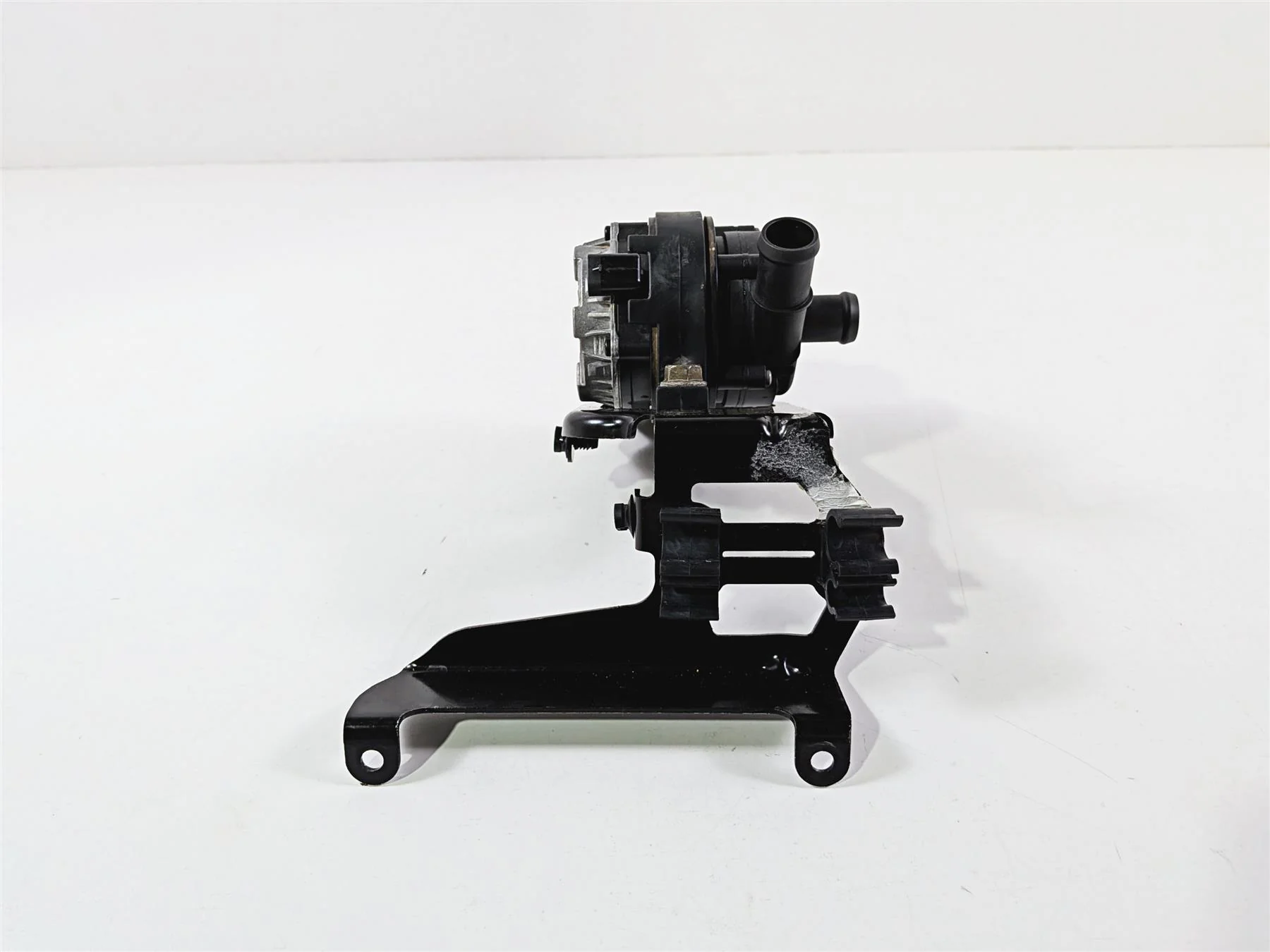 2022 Polaris RZR Turbo R Ultimate External Water Pump & Mount 2413045 - Image 4
