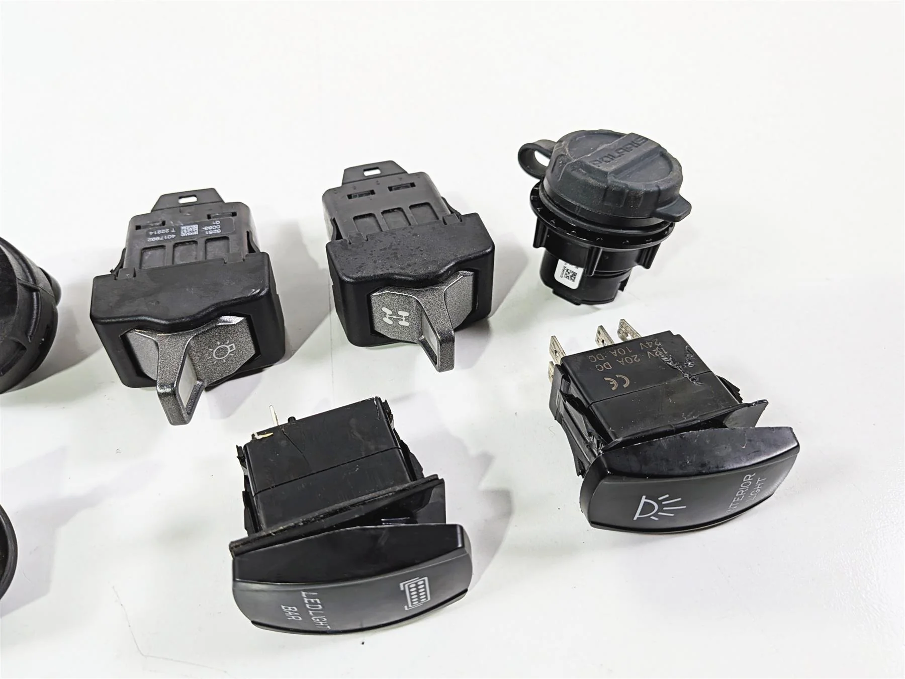 2022 Polaris RZR Turbo R Ultimate Ignition & All Other Switch Set 4016135 - Image 3