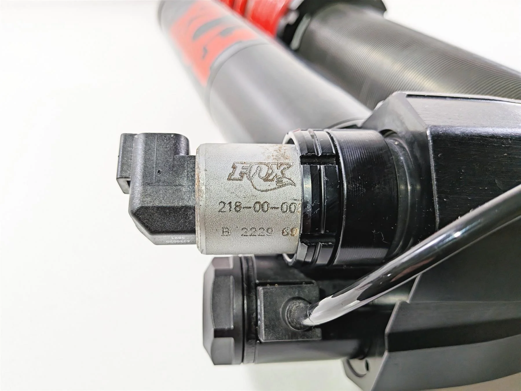 2022 Polaris RZR Turbo R Ultimate Right Rear Shock Damper Fox Live Valve 7045693 - Image 5