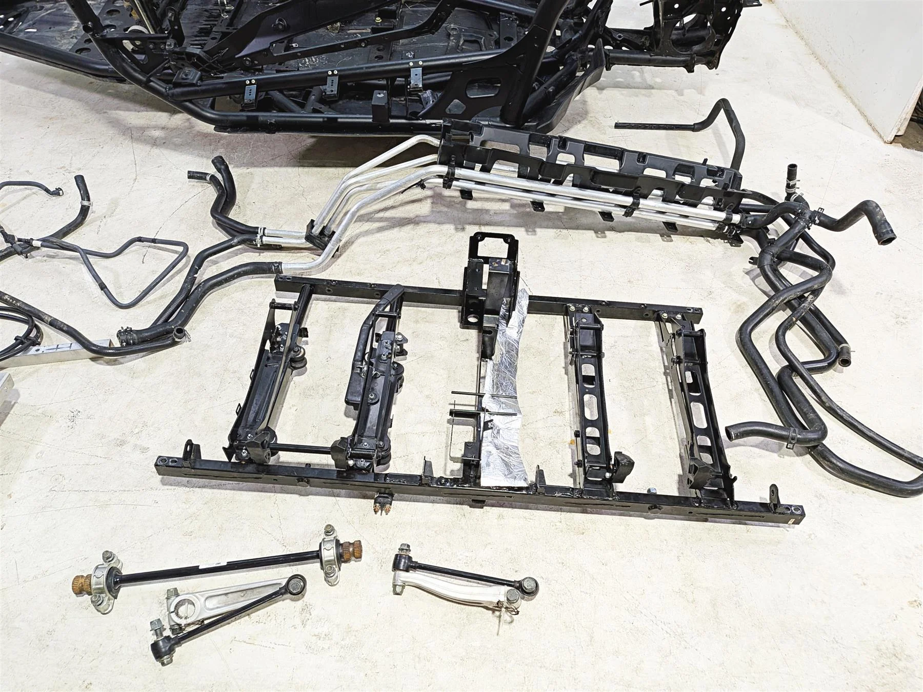 2022 Polaris RZR Turbo R Ultimate Straight Main Frame Chassis with Clean Ohio Title 1026099 - Image 4