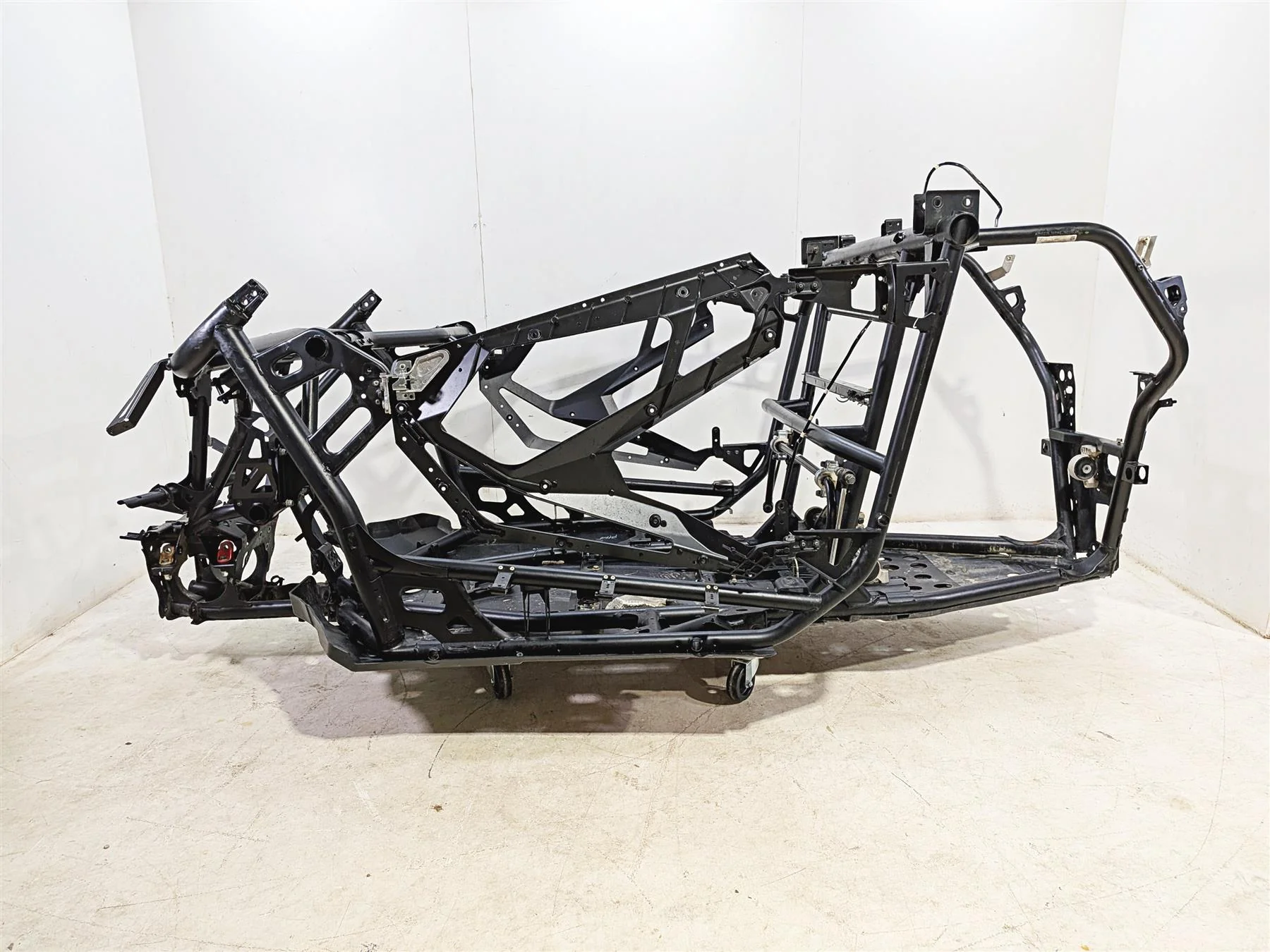 2022 Polaris RZR Turbo R Ultimate Straight Main Frame Chassis with Clean Ohio Title 1026099 - Image 9
