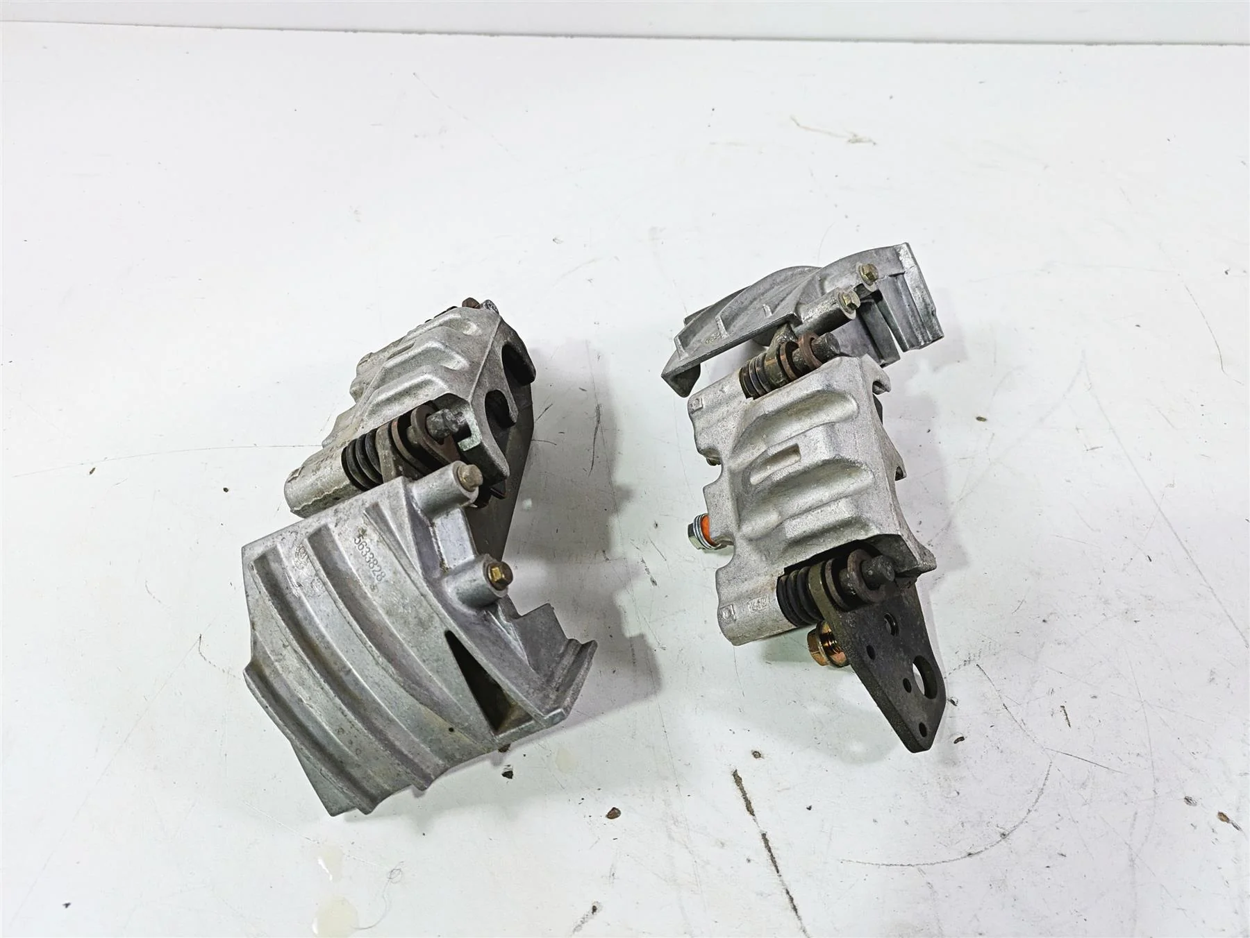2022 Polaris RZR XP 4 1000 Premium Front Brake Caliper Set 1912261 1912262 - Image 4