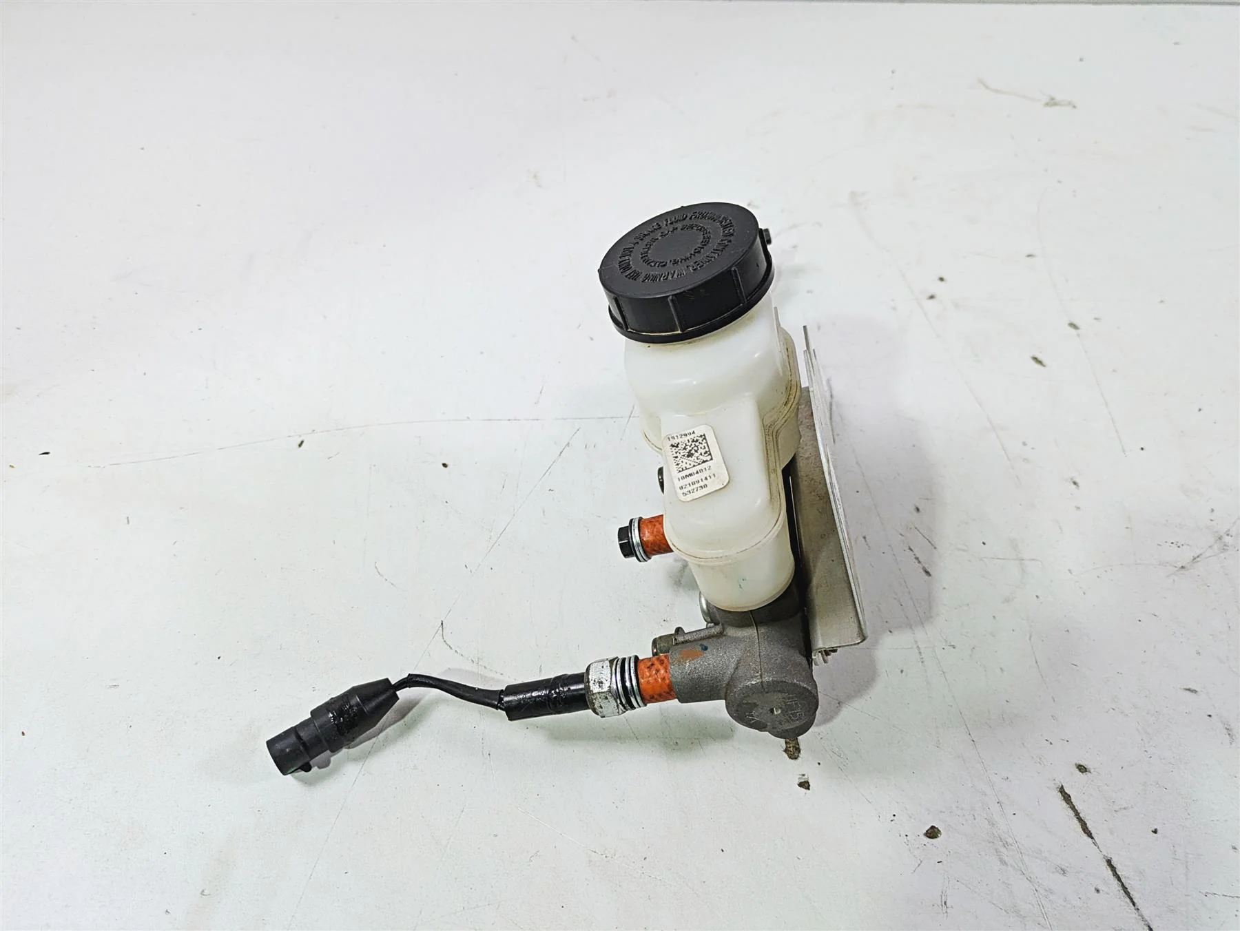 2022 Polaris RZR XP 4 1000 Premium Hayes Main Brake Master Cylinder 1911982 - Image 2