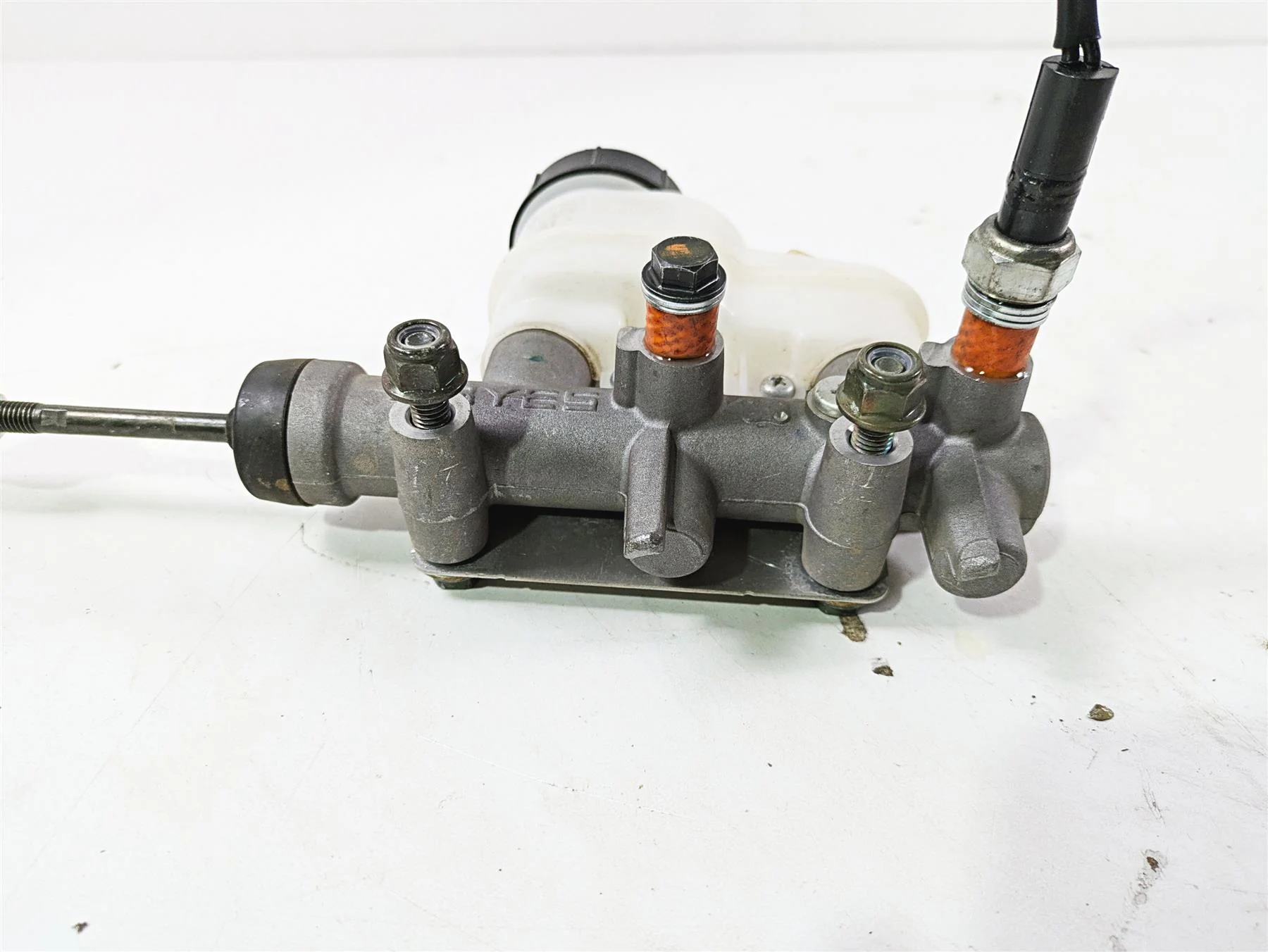 2022 Polaris RZR XP 4 1000 Premium Hayes Main Brake Master Cylinder 1911982 - Image 9