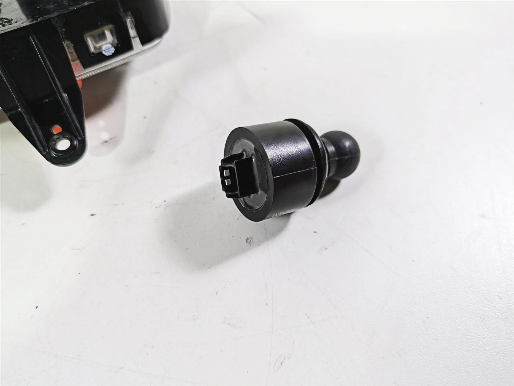 2022 SeaDoo Spark 900 Trixx Speedometer Ecm Dess Key 106h 278003864 420464392 - Image 10