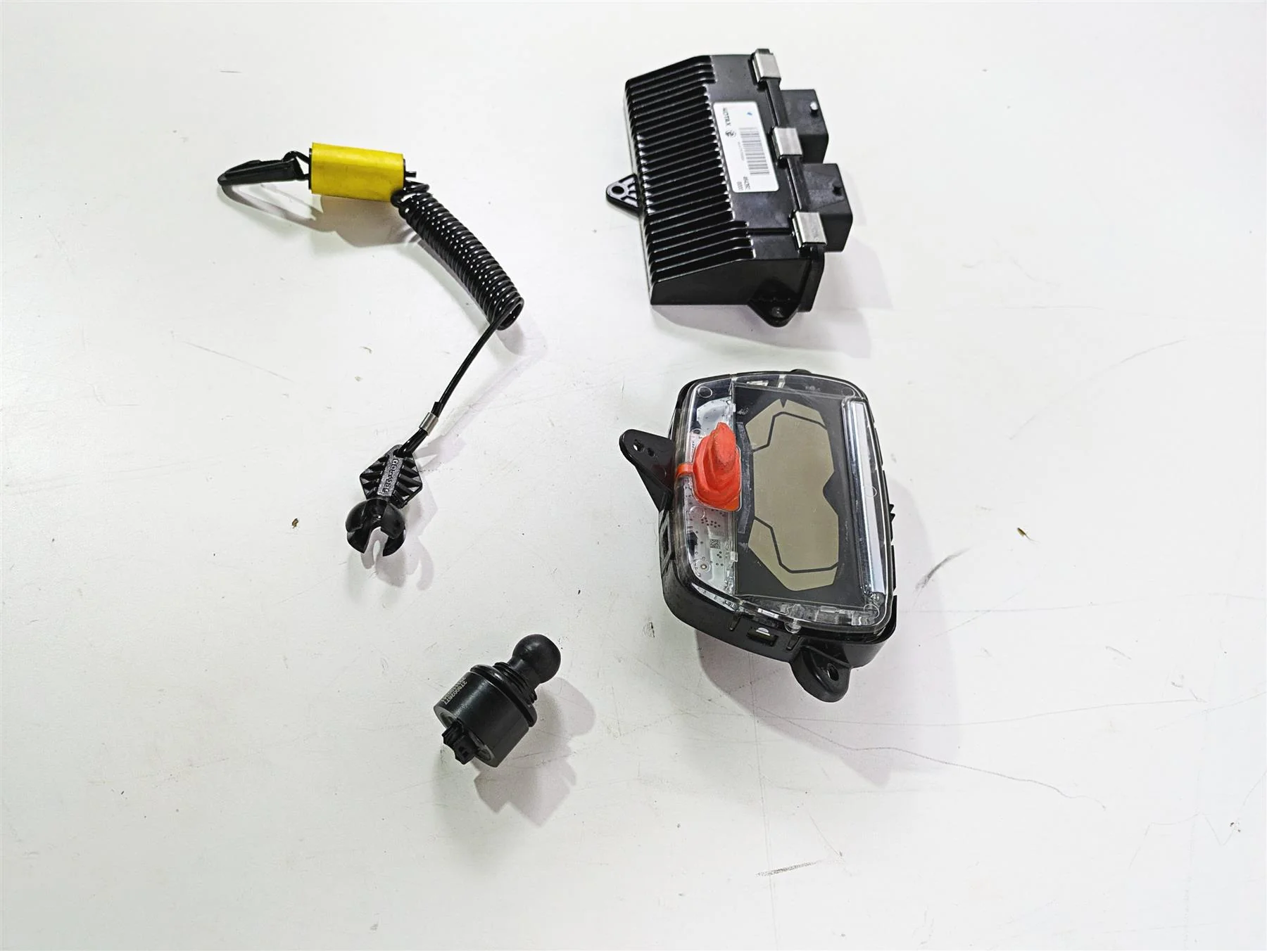 2022 SeaDoo Spark 900 Trixx Speedometer Ecm Dess Key 106h 278003864 420464392 - Image 12