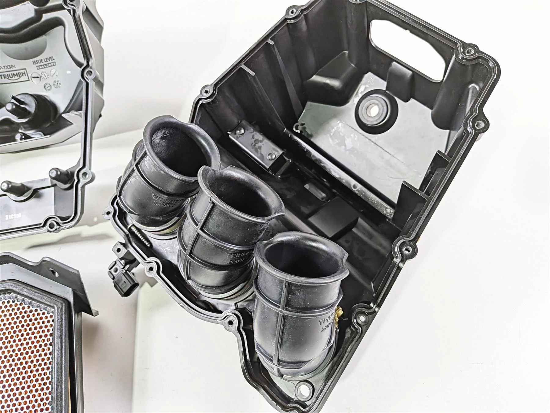 2022 Triumph Tiger 900 GT Pro Air Box Cleaner Breather & Tubes Set T2209565 - Image 4