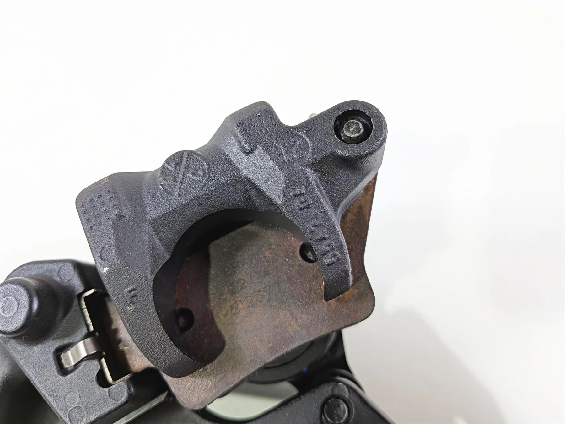 2022 Triumph Tiger 900 GT Pro Brembo Rear Brake Caliper & Bracket T2022330 - Image 10