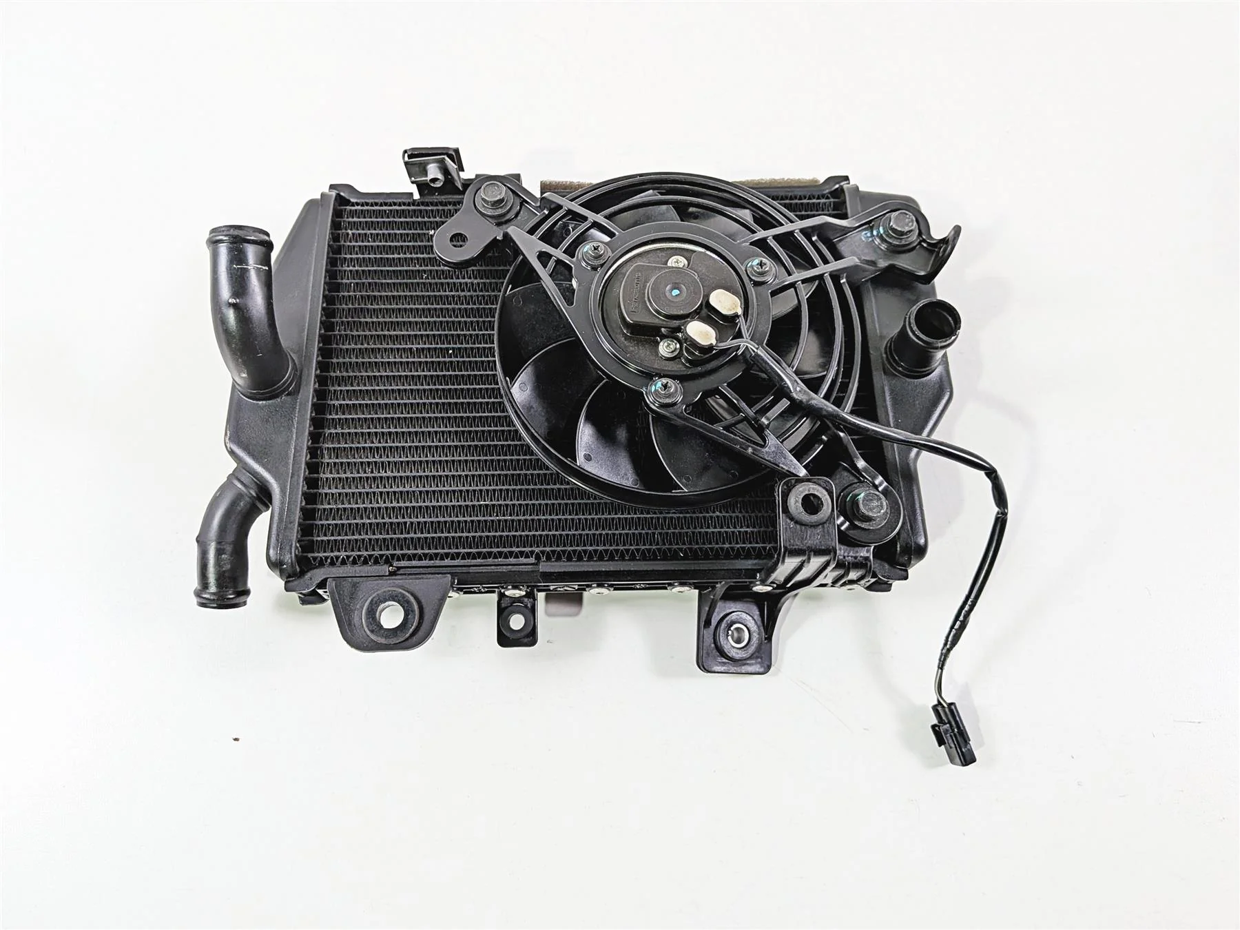 2022 Triumph Tiger 900 GT Pro Left Coolant Radiator And Fan T2104610