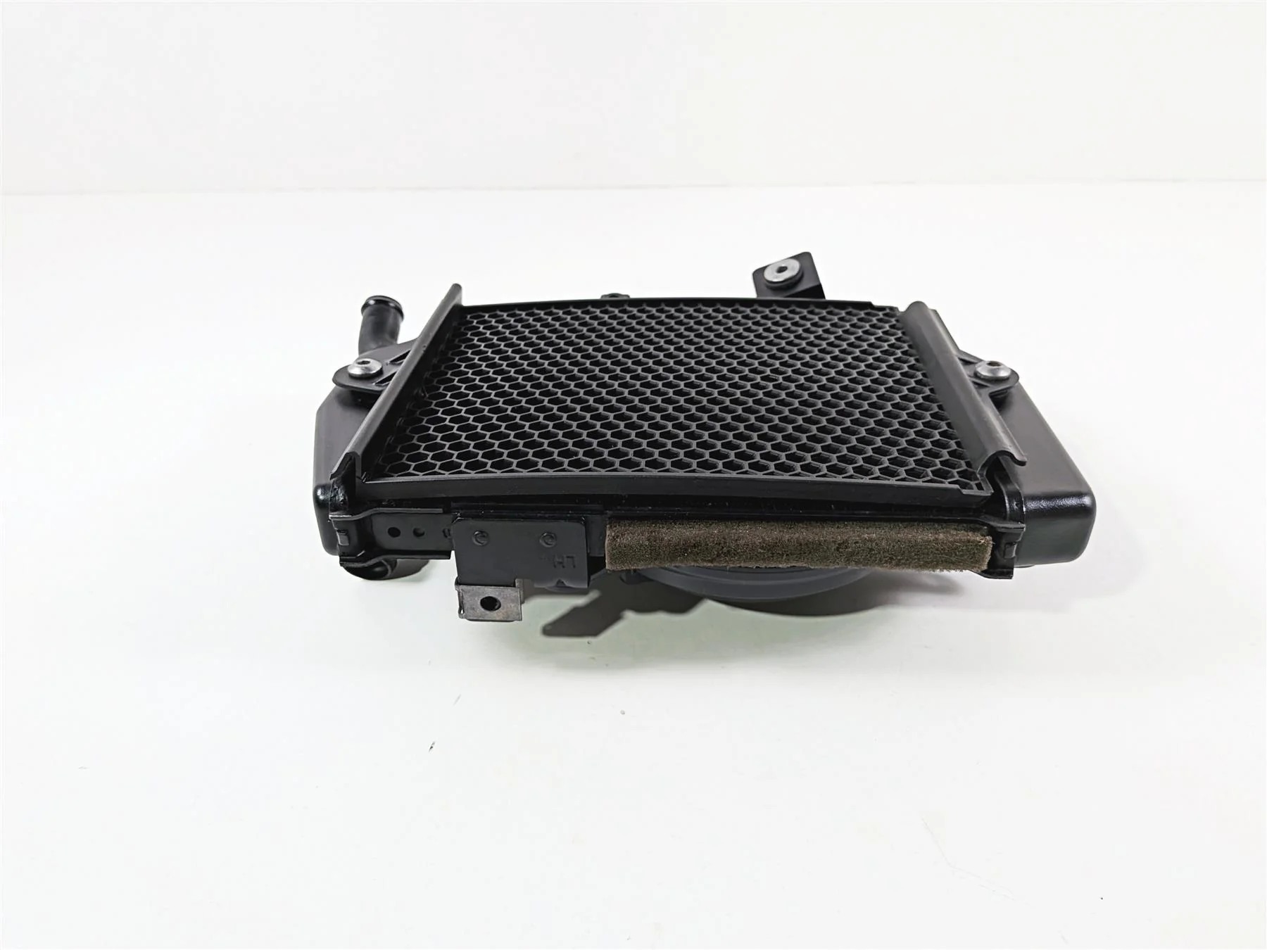 2022 Triumph Tiger 900 GT Pro Left Coolant Radiator And Fan T2104610 - Image 11