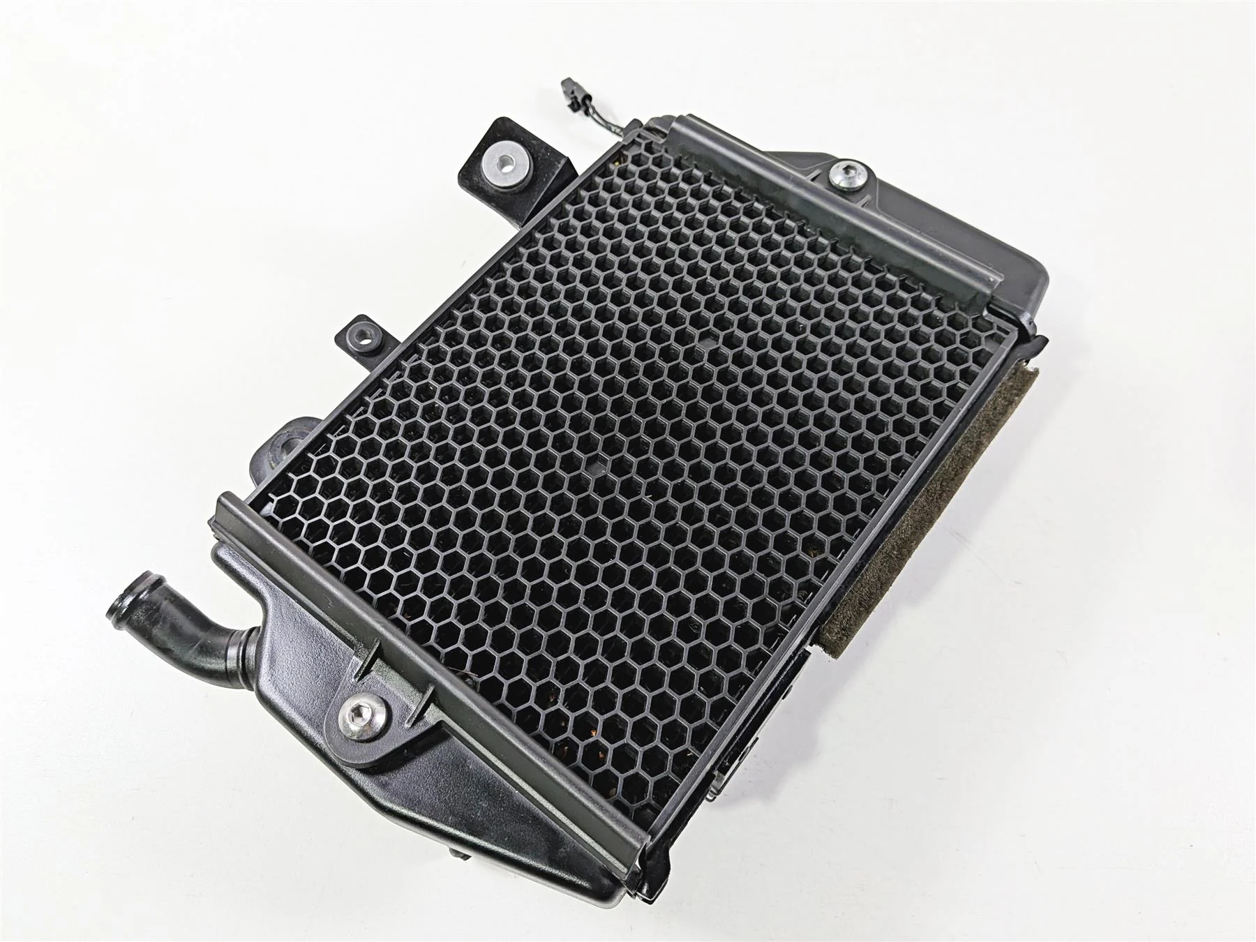 2022 Triumph Tiger 900 GT Pro Left Coolant Radiator And Fan T2104610 - Image 7
