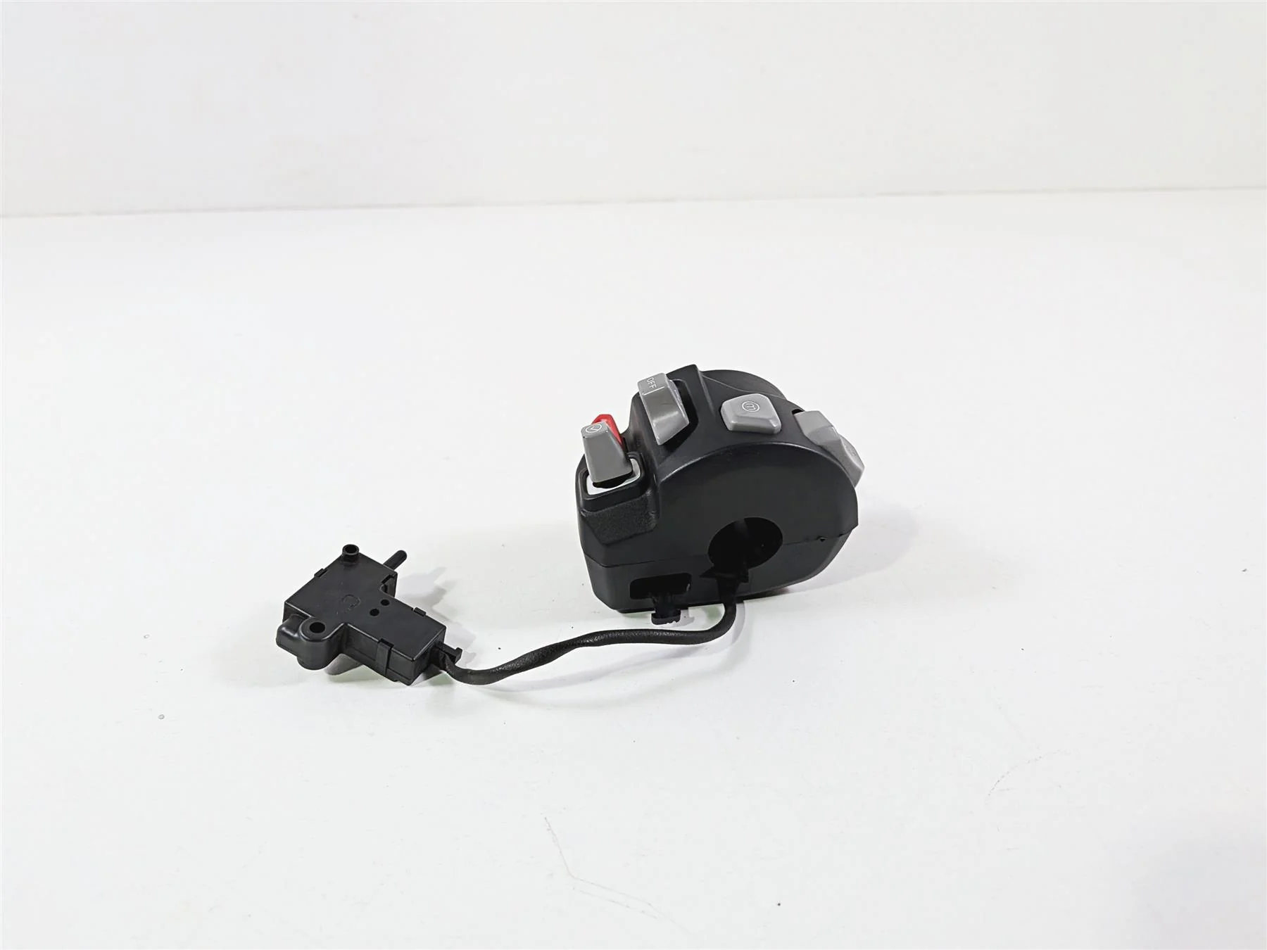 2022 Triumph Tiger 900 GT Pro Left Hand Light Cruise Control Switch T2044782 - Image 6
