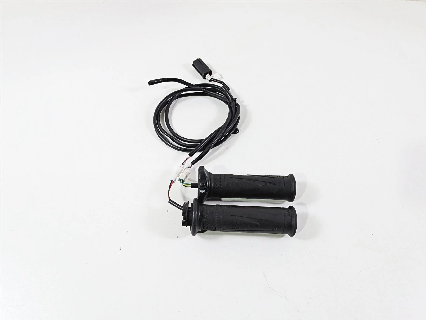2022 Triumph Tiger 900 GT Pro Left Right Heated Hand Grip Heater Set T2042078 - Image 12