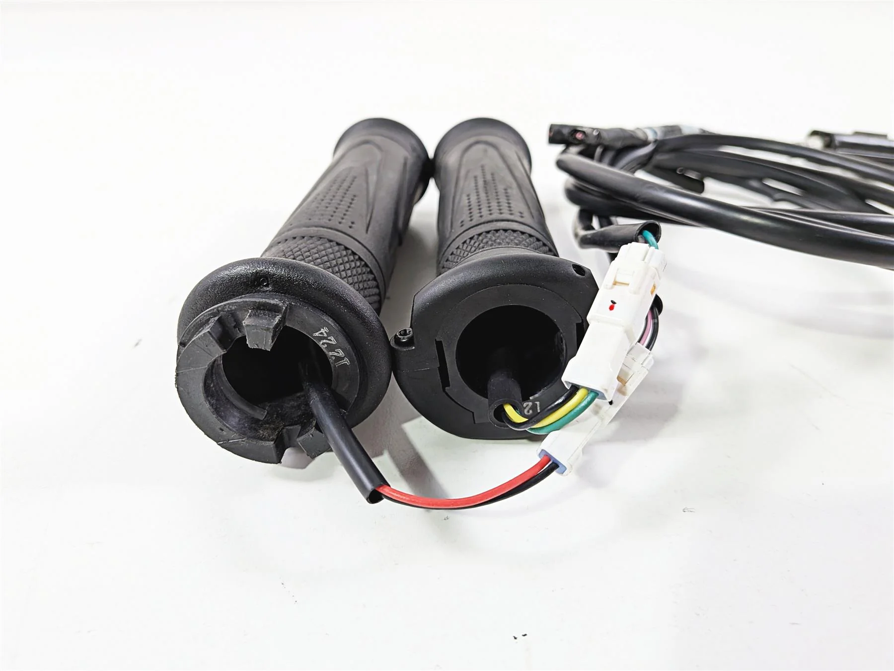 2022 Triumph Tiger 900 GT Pro Left Right Heated Hand Grip Heater Set T2042078 - Image 5