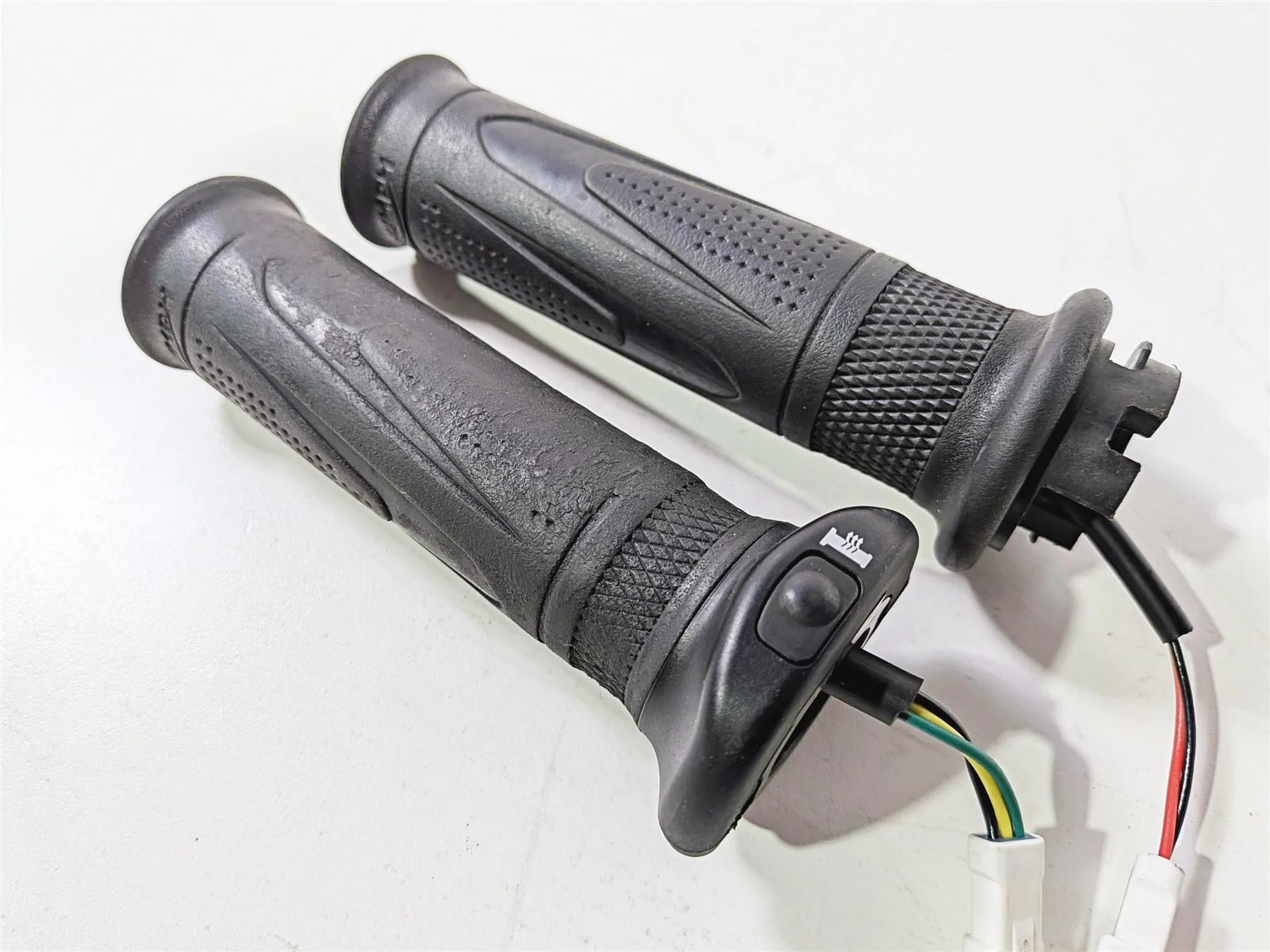 2022 Triumph Tiger 900 GT Pro Left Right Heated Hand Grip Heater Set T2042078 - Image 9