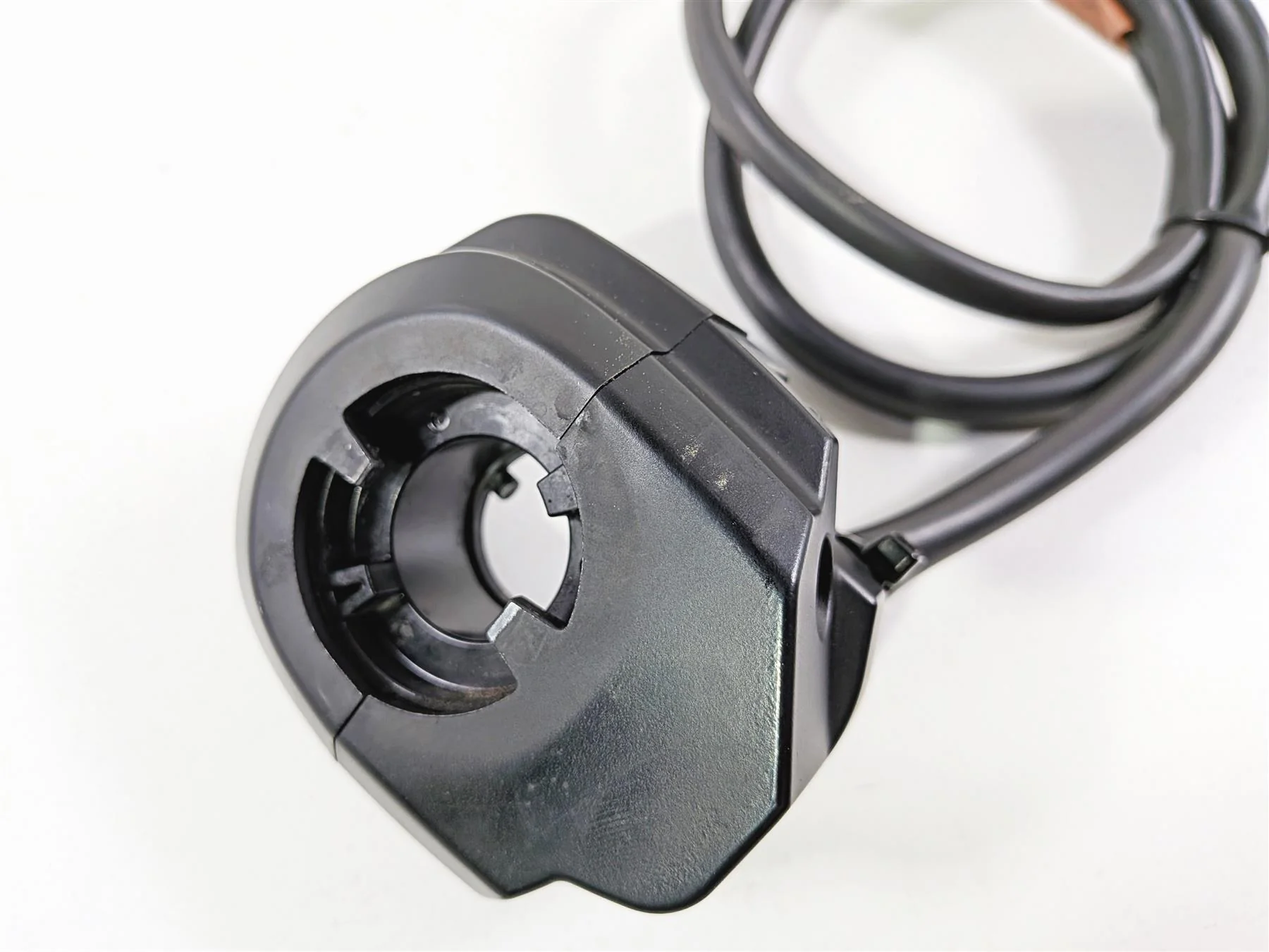 2022 Triumph Tiger 900 GT Pro Ride Fly By Wire Throttle Grip Sensor T2042074 - Image 7
