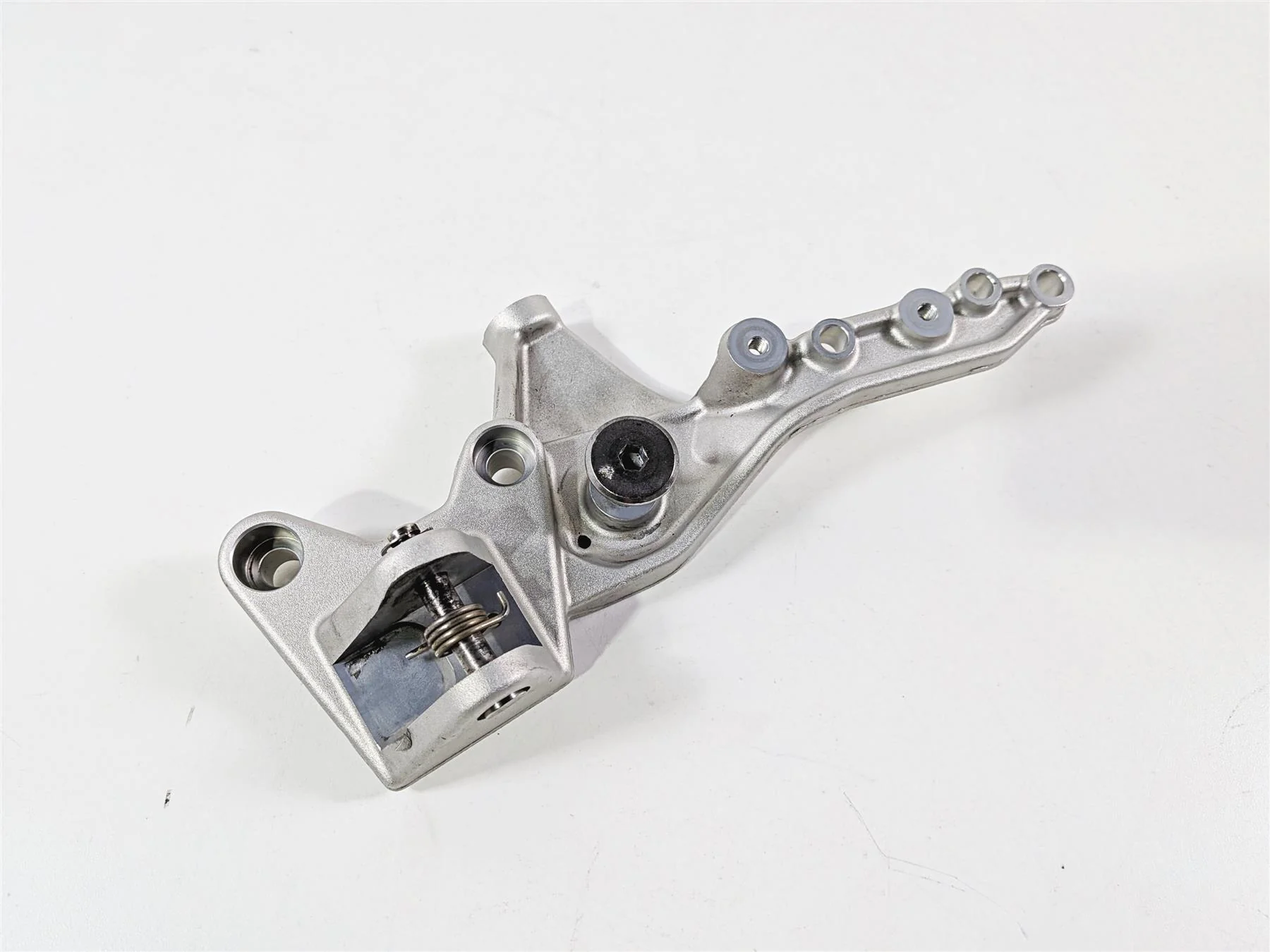 2022 Triumph Tiger 900 GT Pro Right Front Foot Peg Mount T2082358 - Image 12