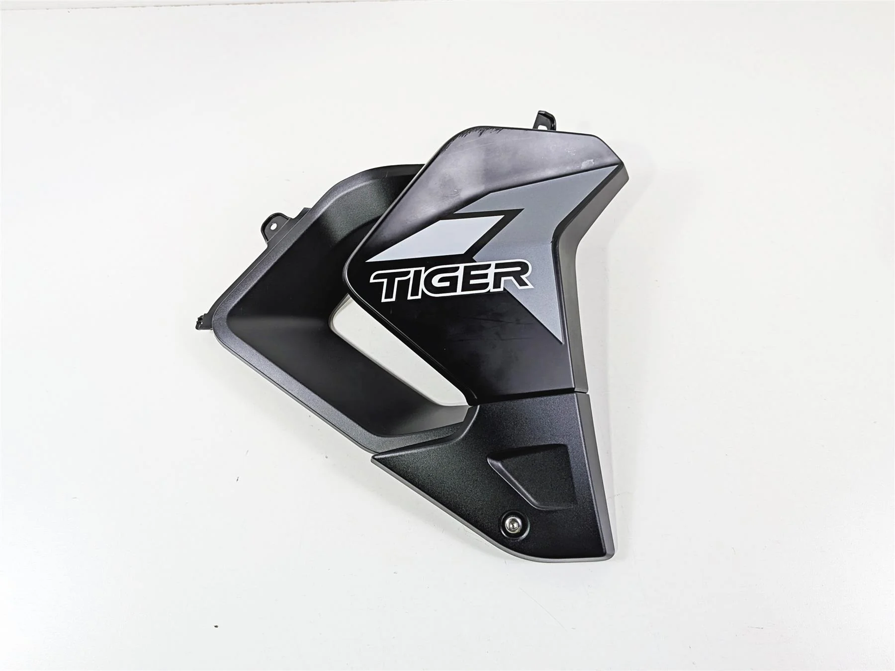 2022 Triumph Tiger 900 GT Pro Right Main Tank Fairing Cover Set T2311820 - Image 2