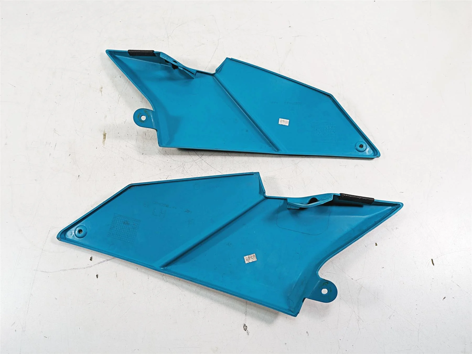 2022 Yamaha Waverunner EX Sp EX1050BX Lower Leg Cover Fairing Set F3Y-U353B-00 - Image 8