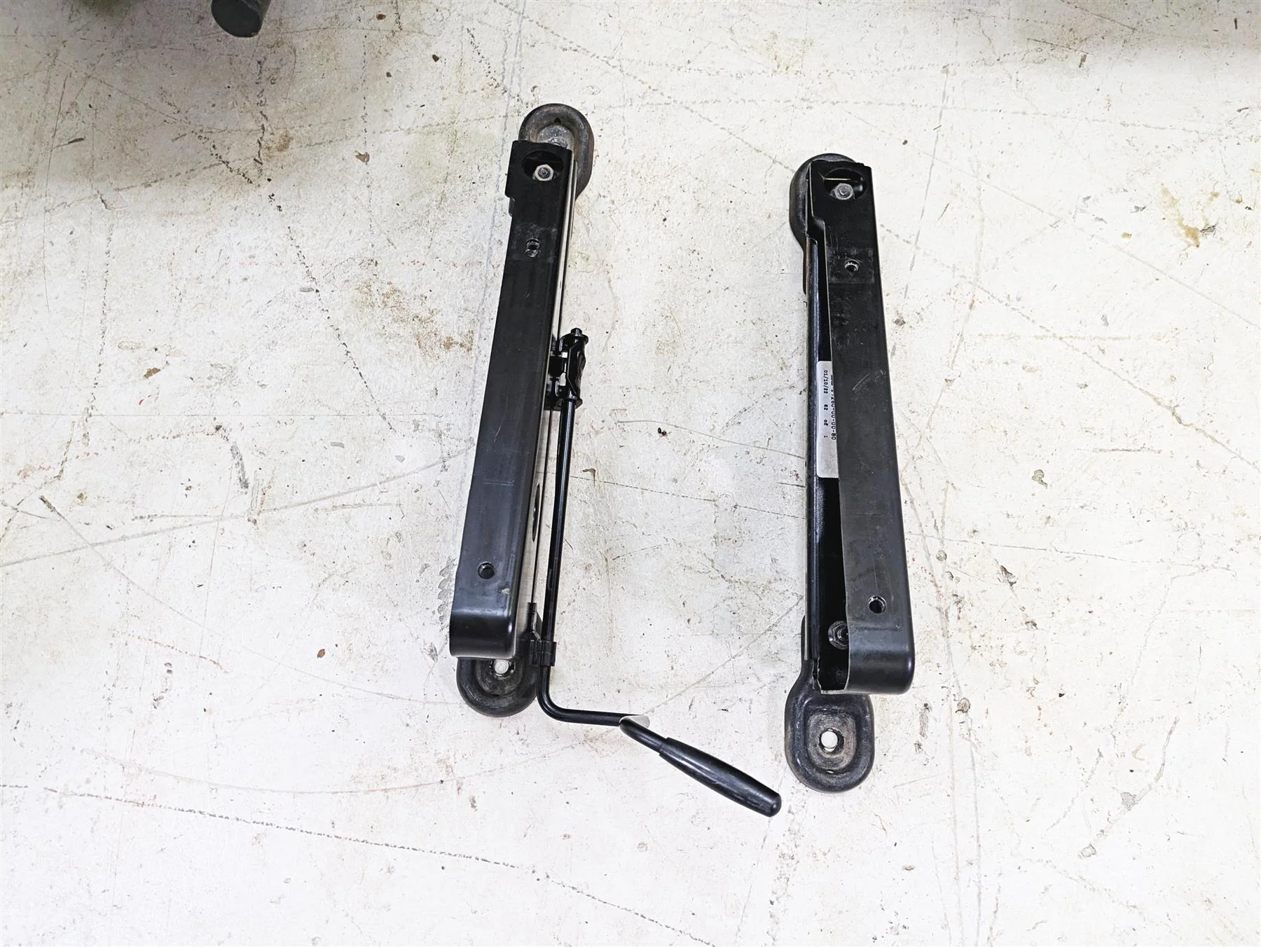 2022 Yamaha YXZ1000 R Black Seat Set & Adjuster 2HC-F473C-01-00 2HC-F473D-01-00 - Image 3