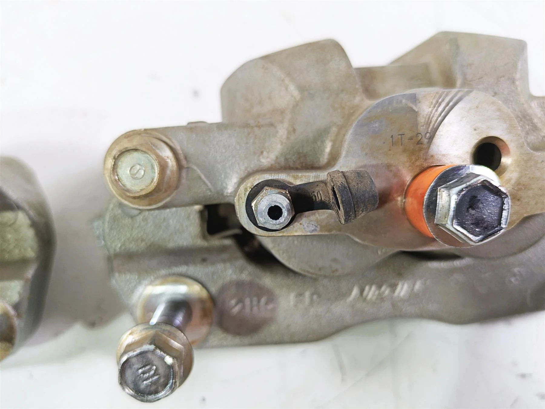 2022 Yamaha YXZ1000 R Front Brake Caliper Set B5H-2580T-01-00 B5H-2580U-01-00 - Image 3