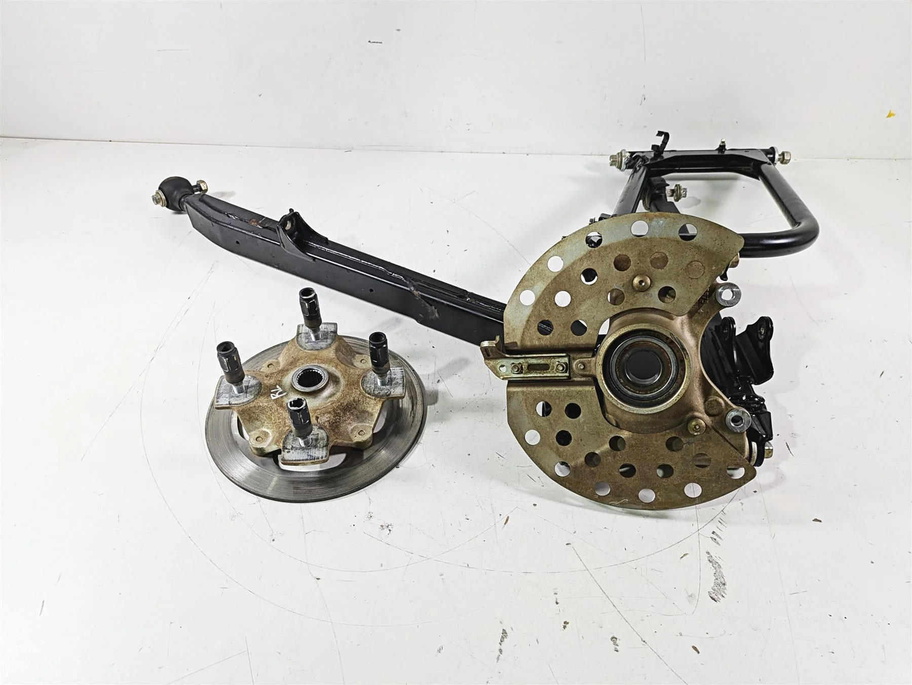 2022 Yamaha YXZ1000 R Left Rear Trailing Arms & Hub 2HC-F2106-50-00 2HC-F2106-51