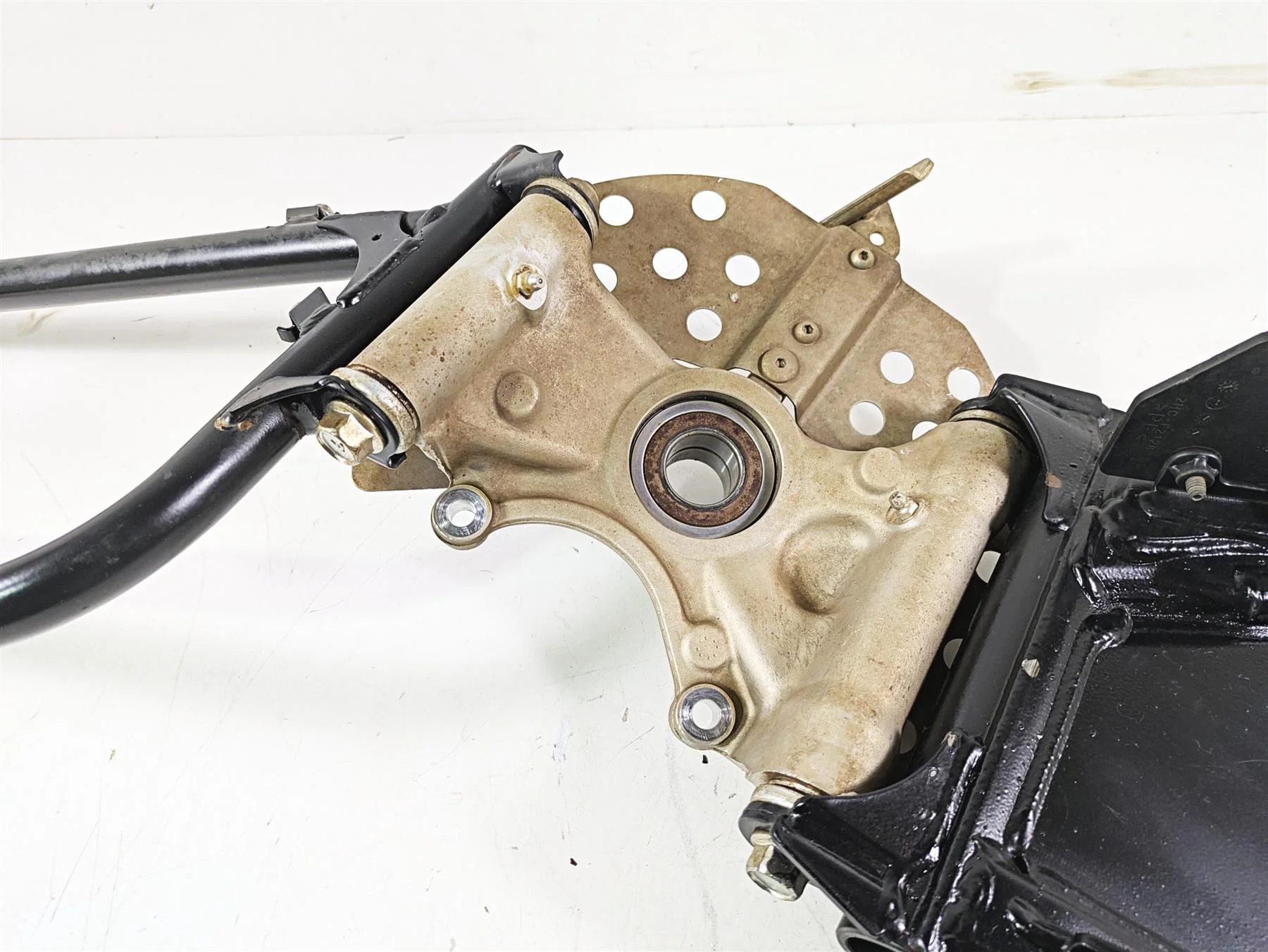 2022 Yamaha YXZ1000 R Left Rear Trailing Arms & Hub 2HC-F2106-50-00 2HC-F2106-51 - Image 9