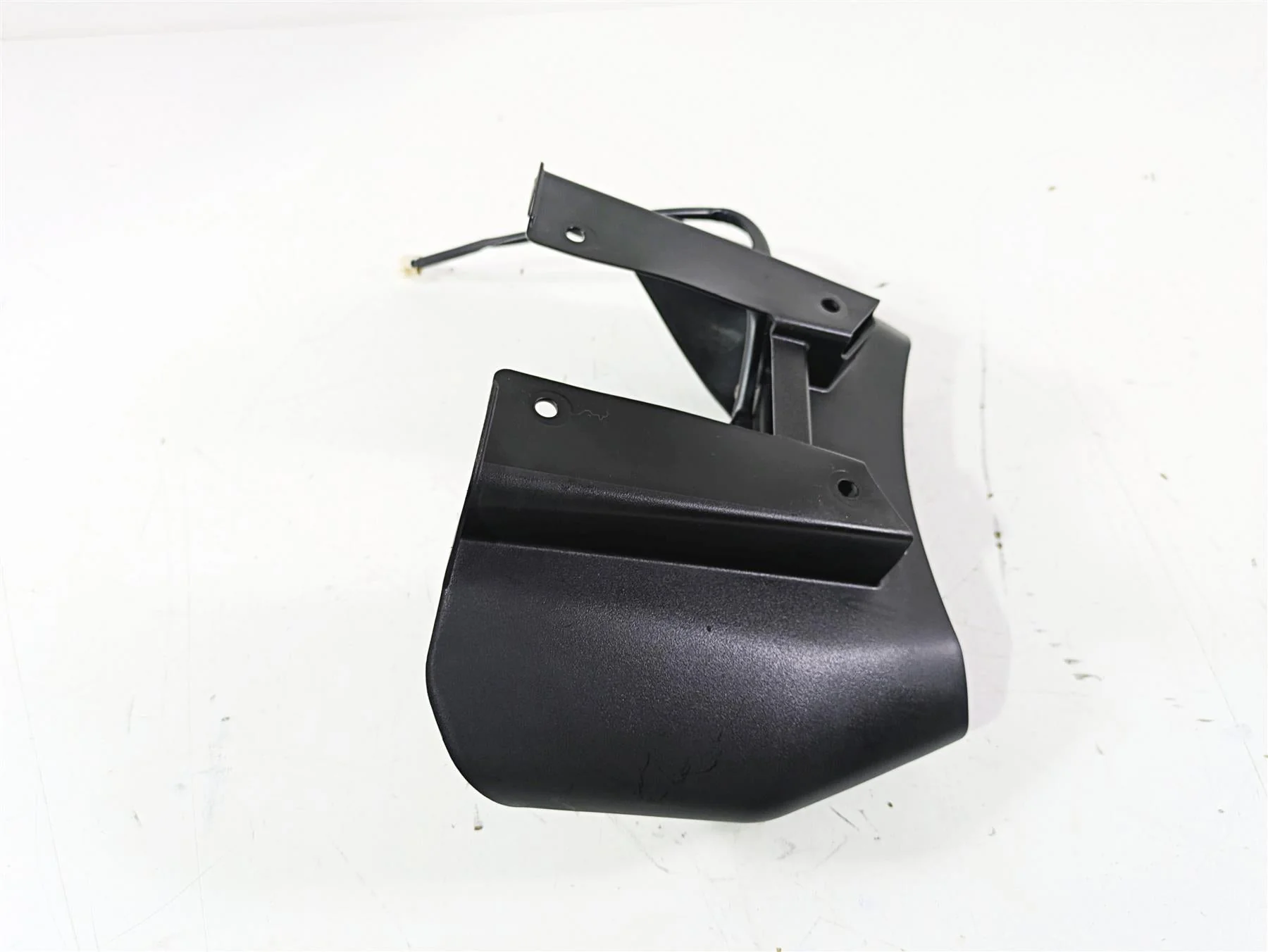 2022 Yamaha YXZ1000 R Taillight Tail Light & Cover BAS-84710-01-00 - Image 3