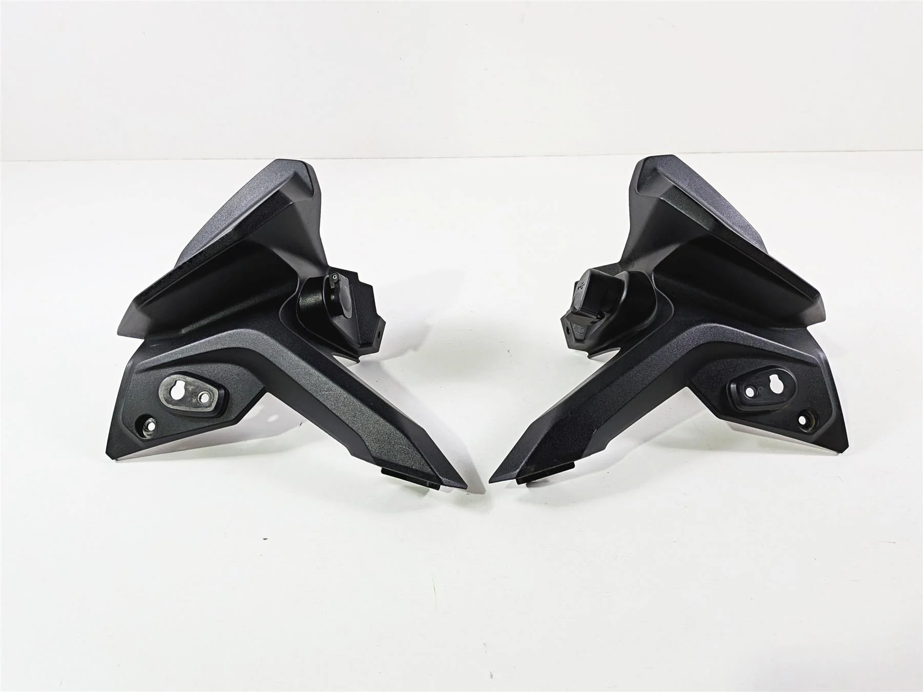 2023 BMW F850GS K81 Front Blinker Turn Signal Mount 46638564653 46638564654