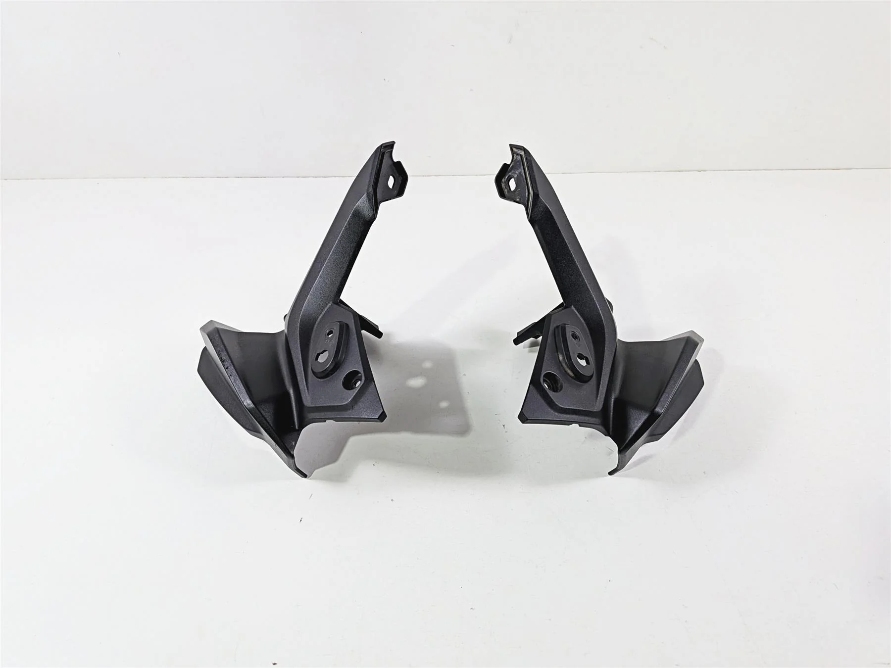 2023 BMW F850GS K81 Front Blinker Turn Signal Mount 46638564653 46638564654 - Image 5