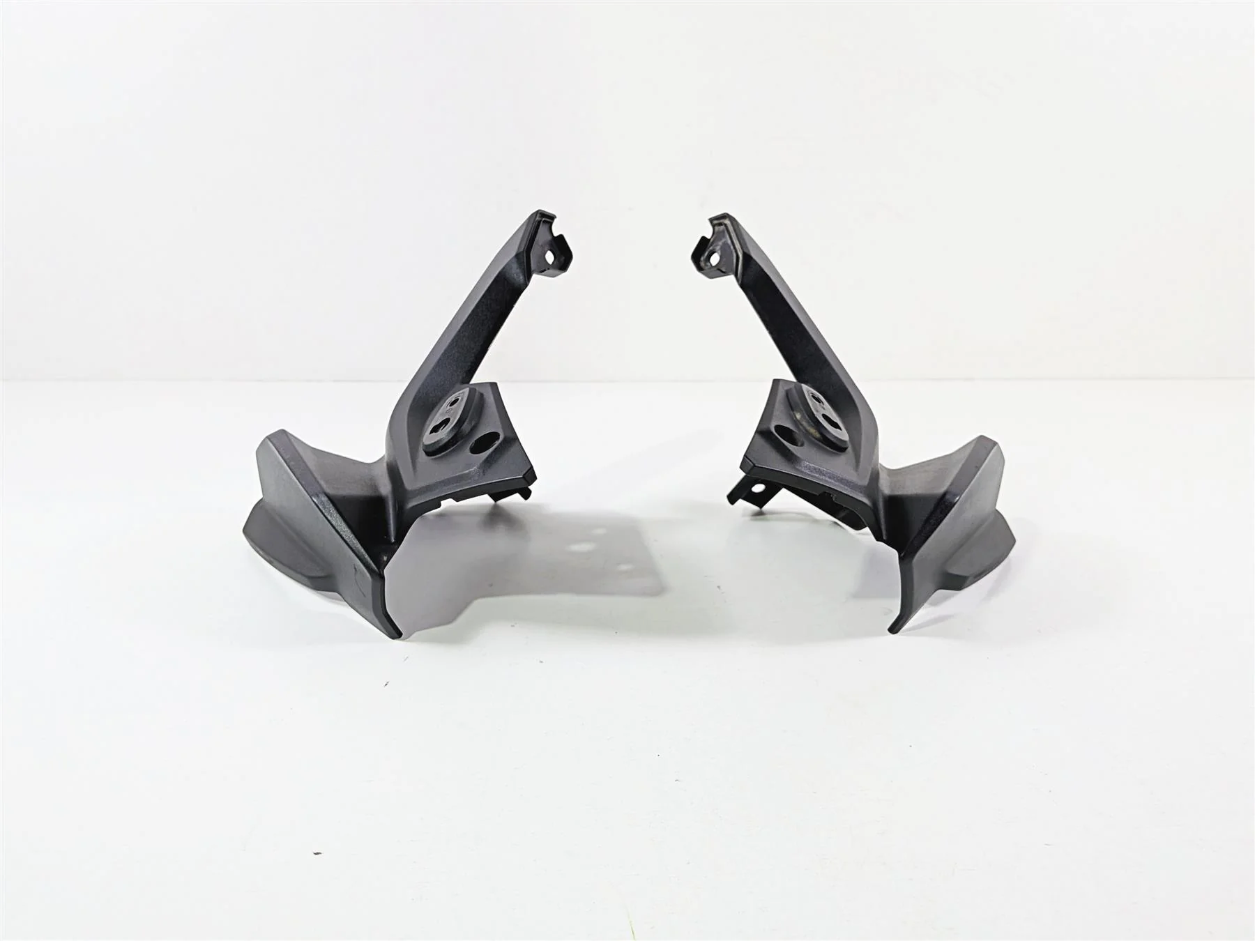 2023 BMW F850GS K81 Front Blinker Turn Signal Mount 46638564653 46638564654 - Image 6