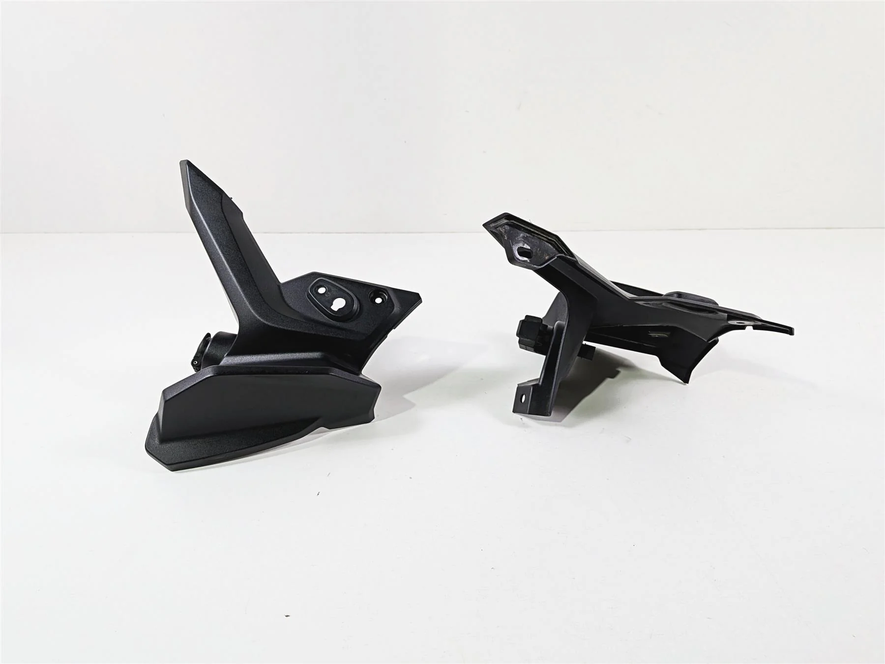 2023 BMW F850GS K81 Front Blinker Turn Signal Mount 46638564653 46638564654 - Image 7