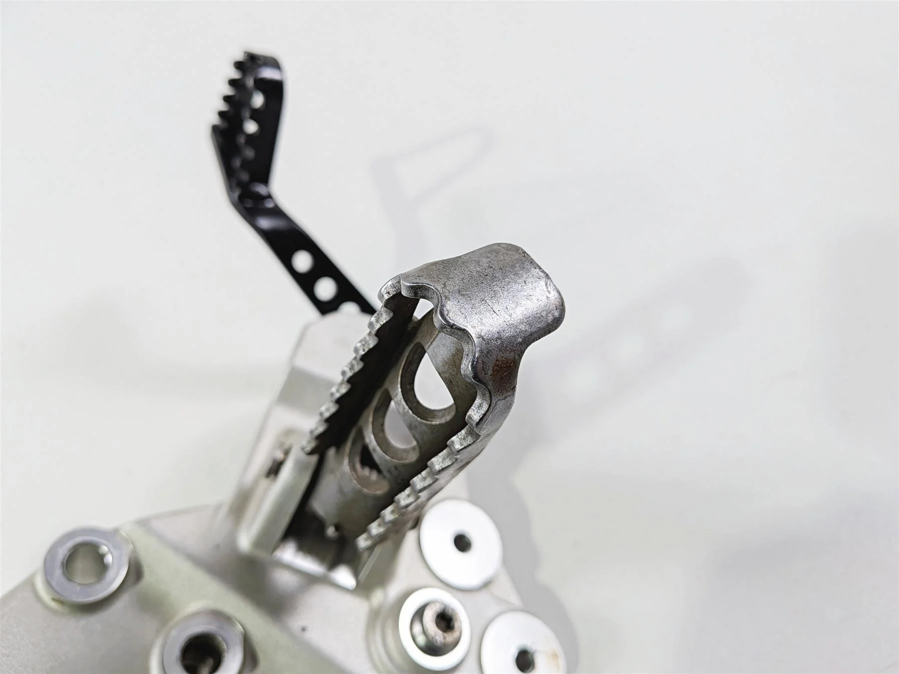 2023 BMW F850GS K81 Front Right Foot Peg & Brake Pedal 46718393176 35218357747 - Image 11
