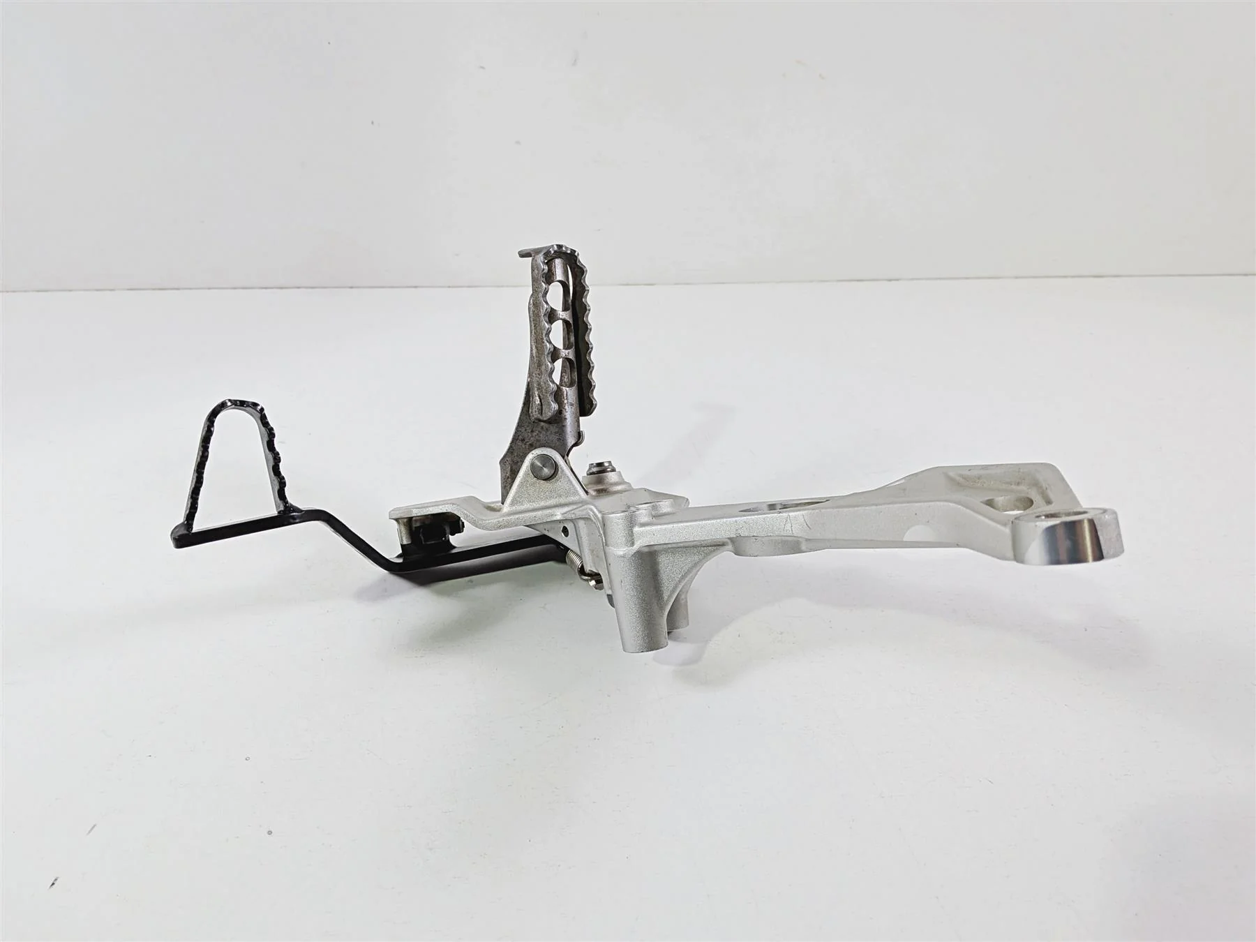 2023 BMW F850GS K81 Front Right Foot Peg & Brake Pedal 46718393176 35218357747 - Image 5