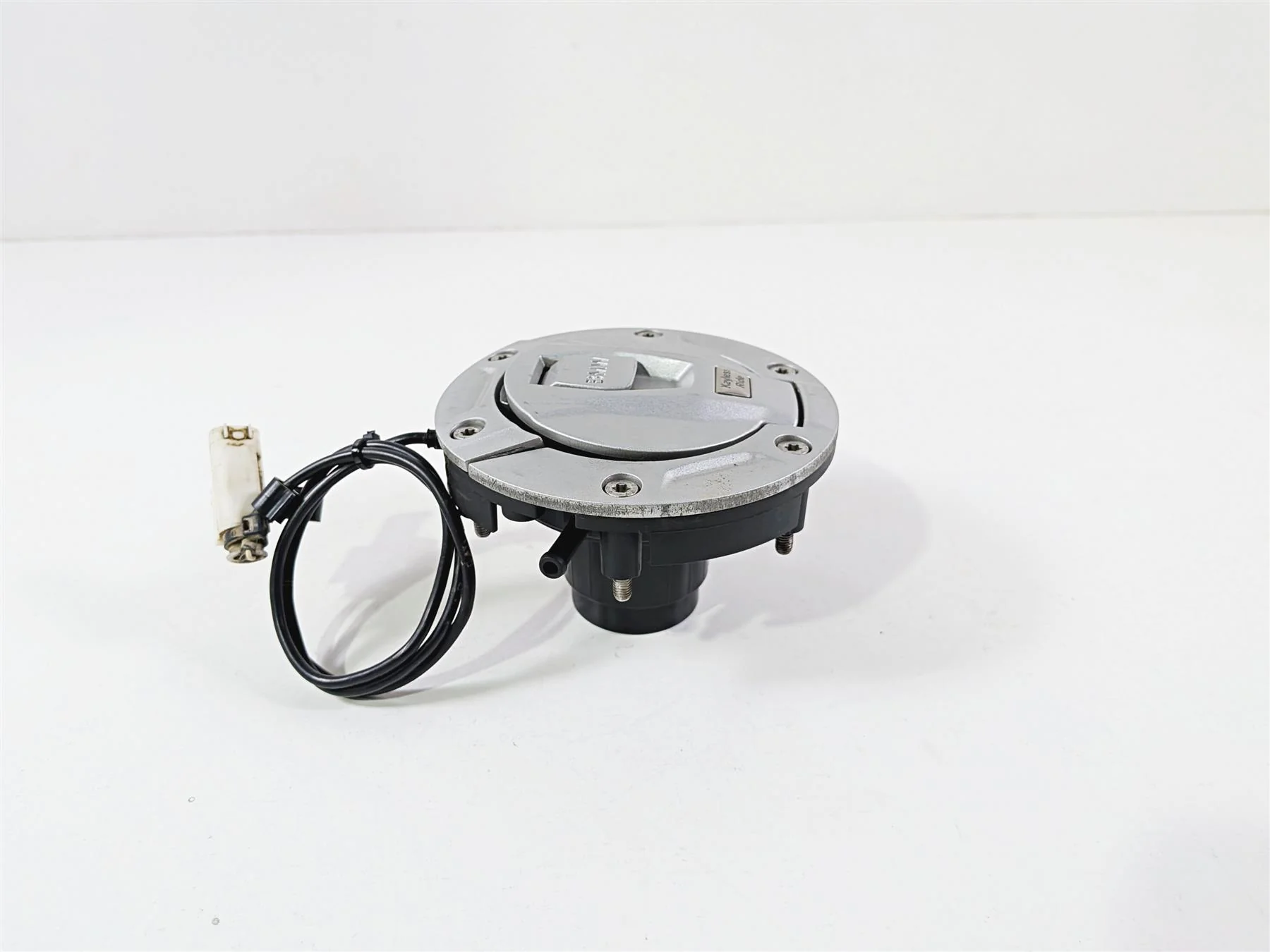 2023 BMW F850GS K81 Keyless Fuel Gas Petrol Tank Lid Cap 16118394060 - Image 4