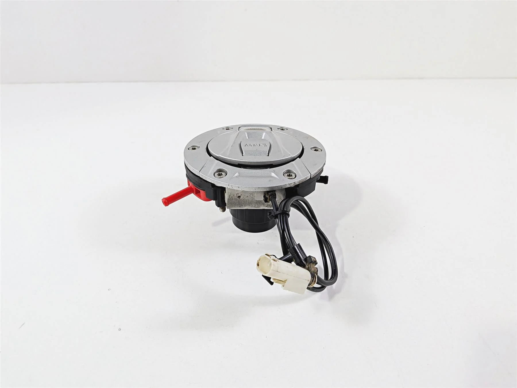 2023 BMW F850GS K81 Keyless Fuel Gas Petrol Tank Lid Cap 16118394060 - Image 5