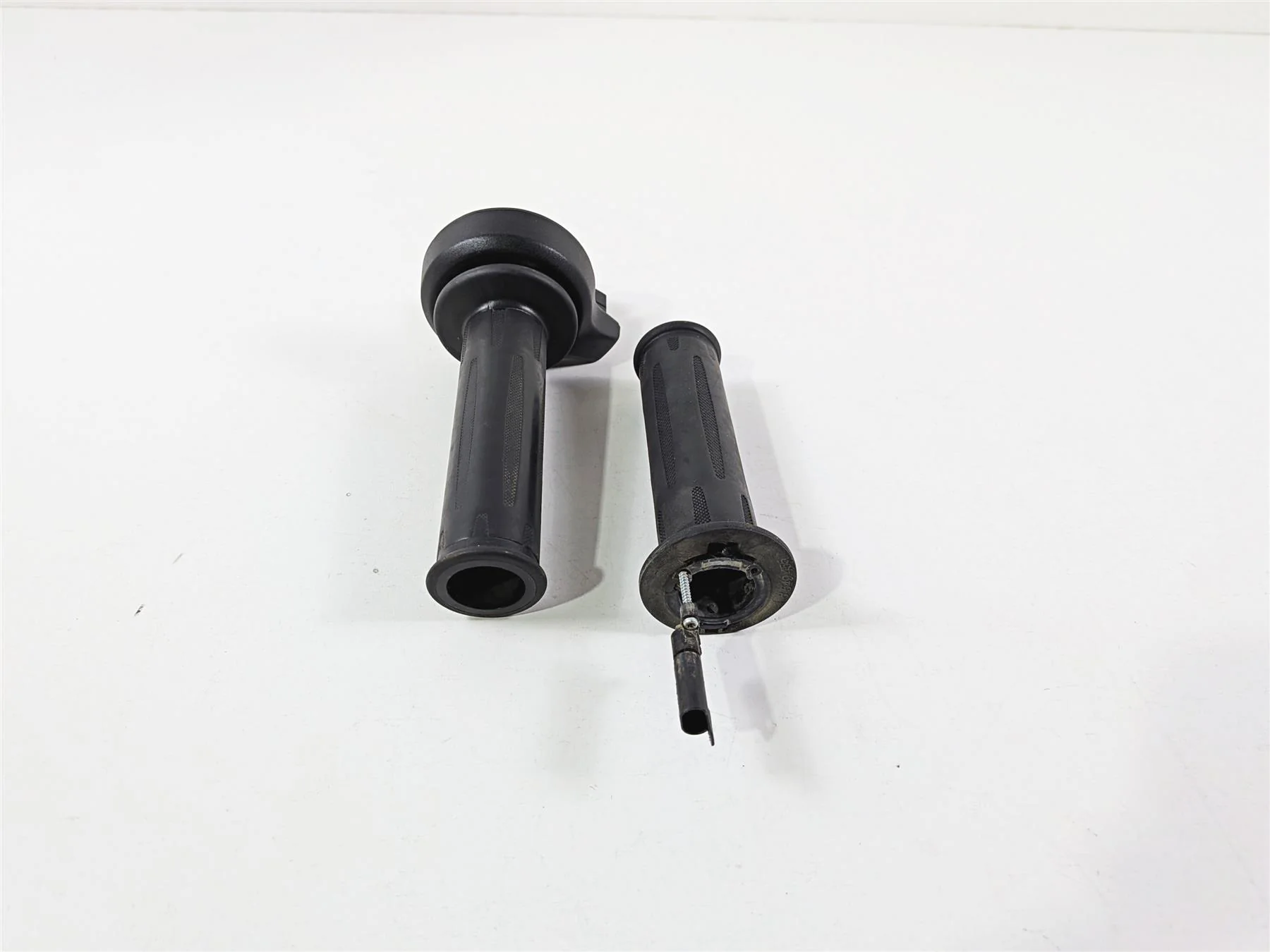 2023 BMW F850GS K81 Left Right Hand Heated Cruise Grip Set 61318552120 - Image 3