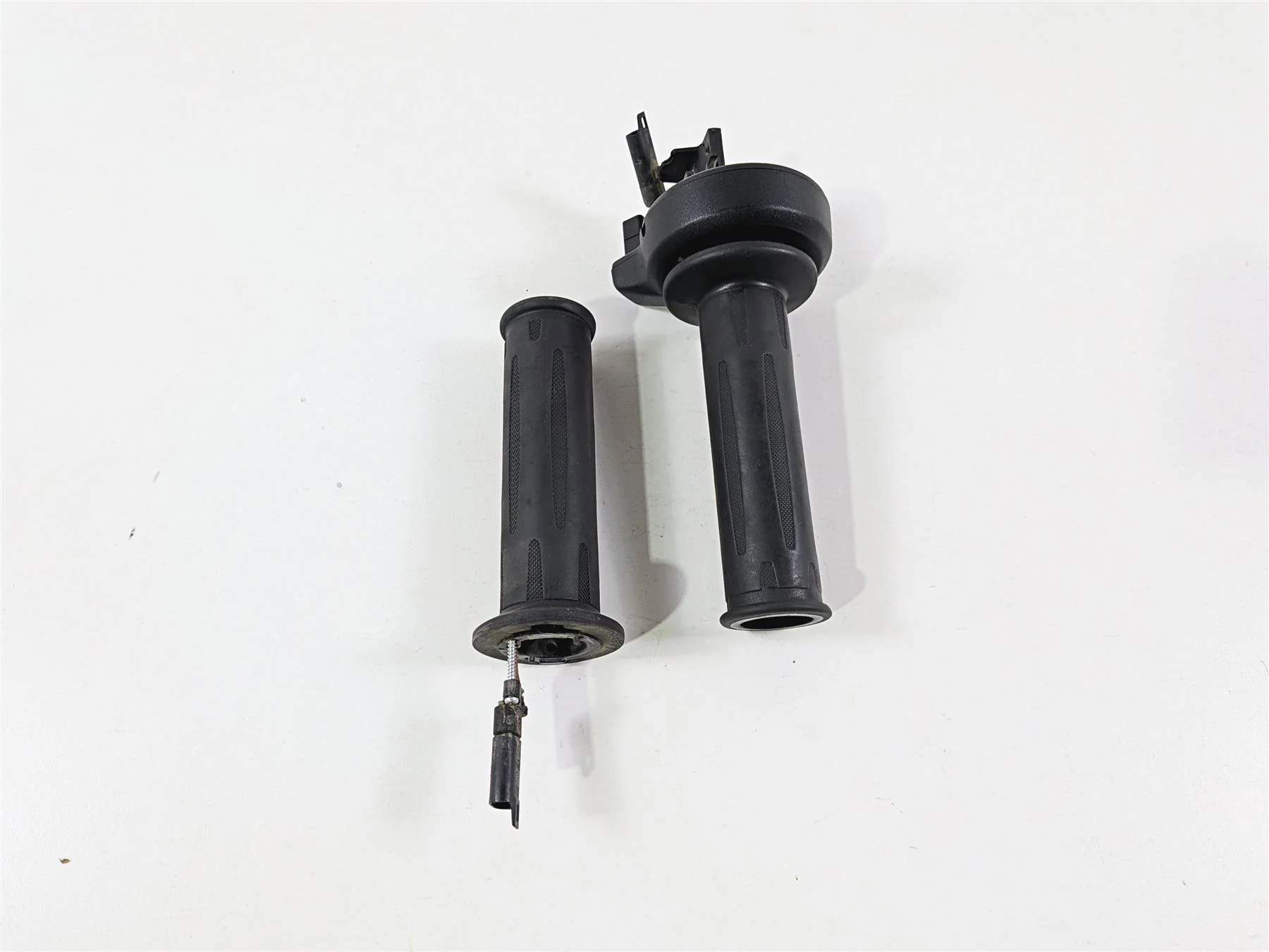 2023 BMW F850GS K81 Left Right Hand Heated Cruise Grip Set 61318552120 - Image 6