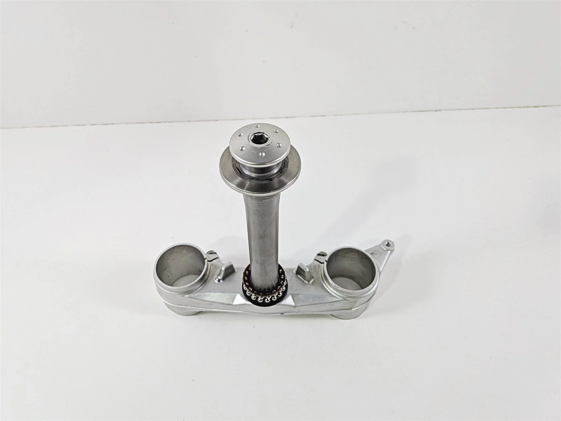 2023 BMW F850GS K81 Lower Triple Tree Steering Clamp 8565018 31428565020 - Image 2