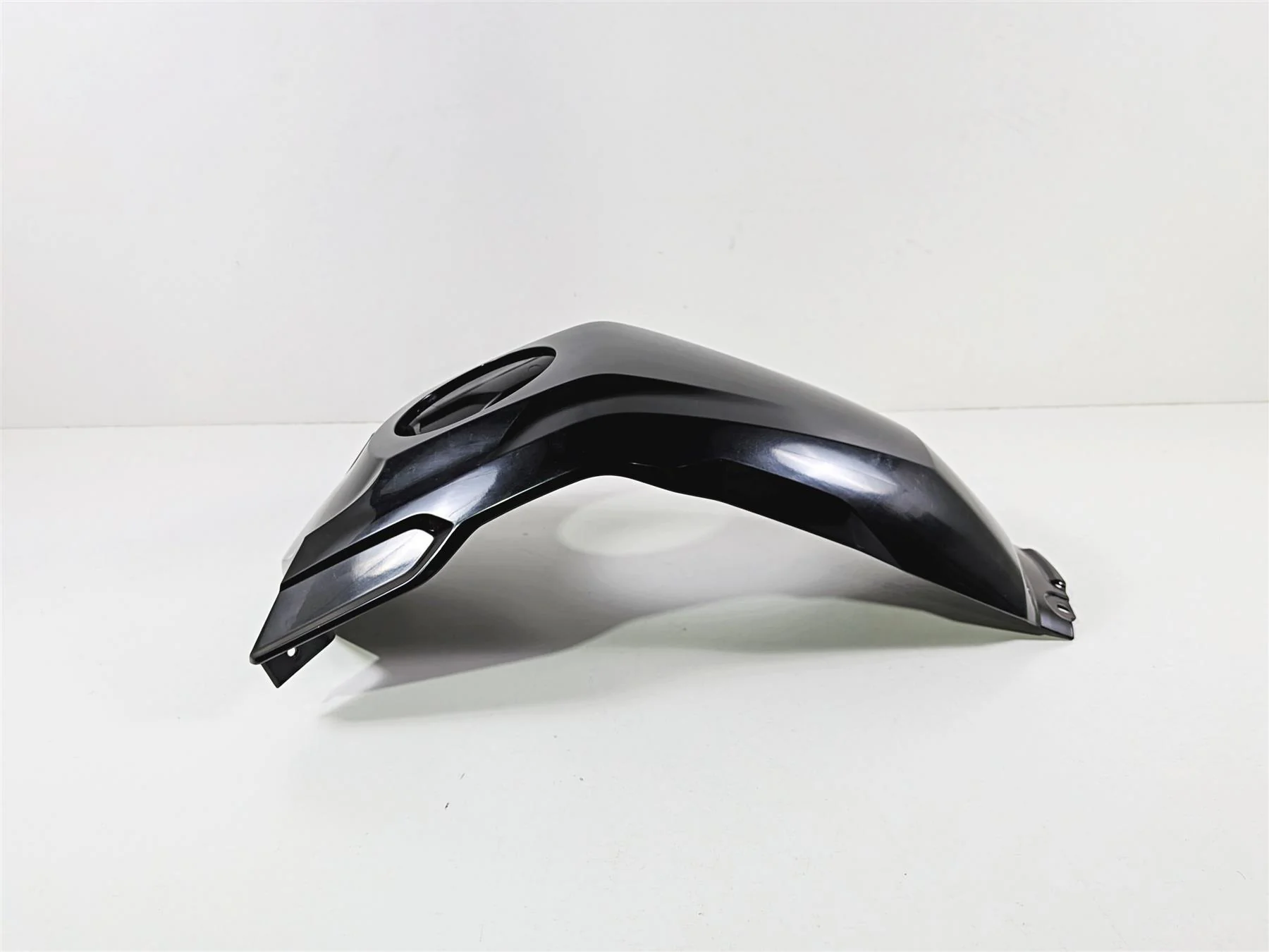 2023 BMW F850GS K81 Mid Center Tank Fairing Cover Cowl 46618564544 46618564545 - Image 4