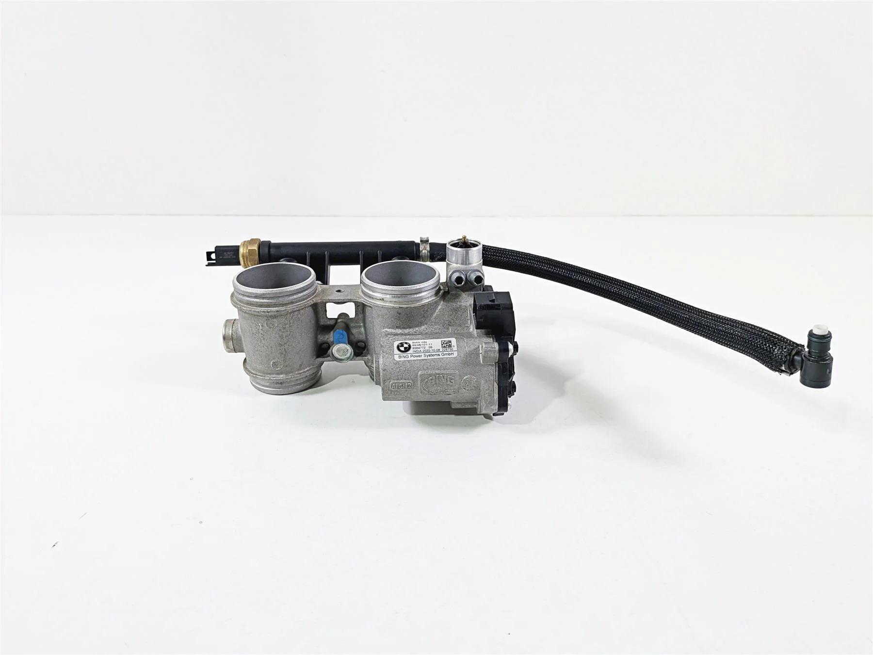 2023 BMW F850GS K81 Throttle Body Fuel Injectors Set 13648546484 13548564772 - Image 2