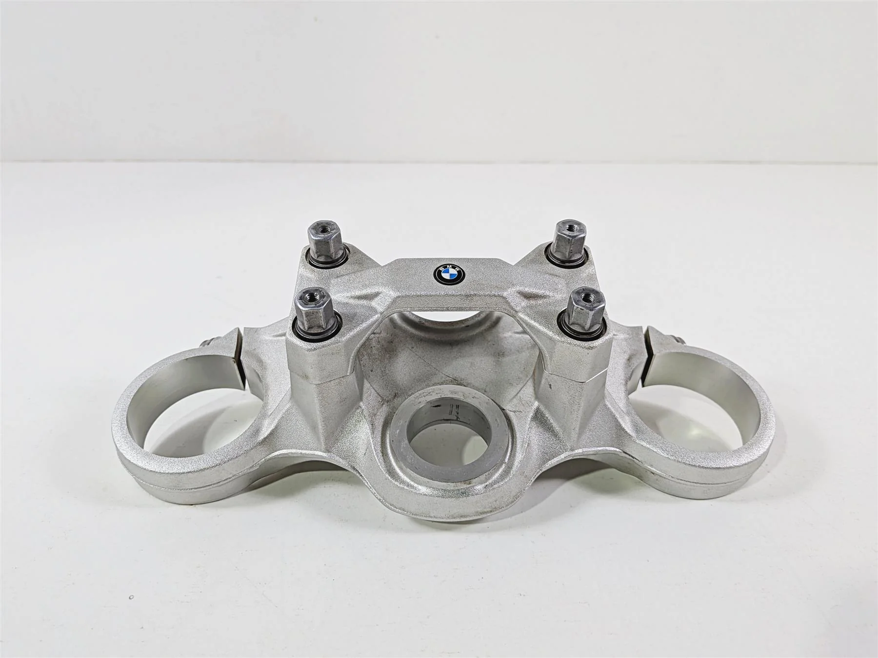 2023 BMW F850GS K81 Upper Triple Tree & Top Clamp 9445230 31428565016 - Image 2