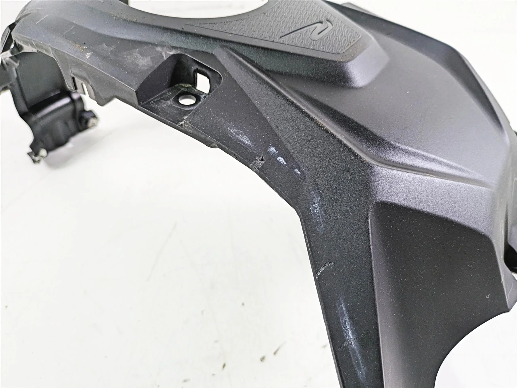 2023 BMW G310R K03 Center Top Tank Cover Fairing 46638556775 - Image 7