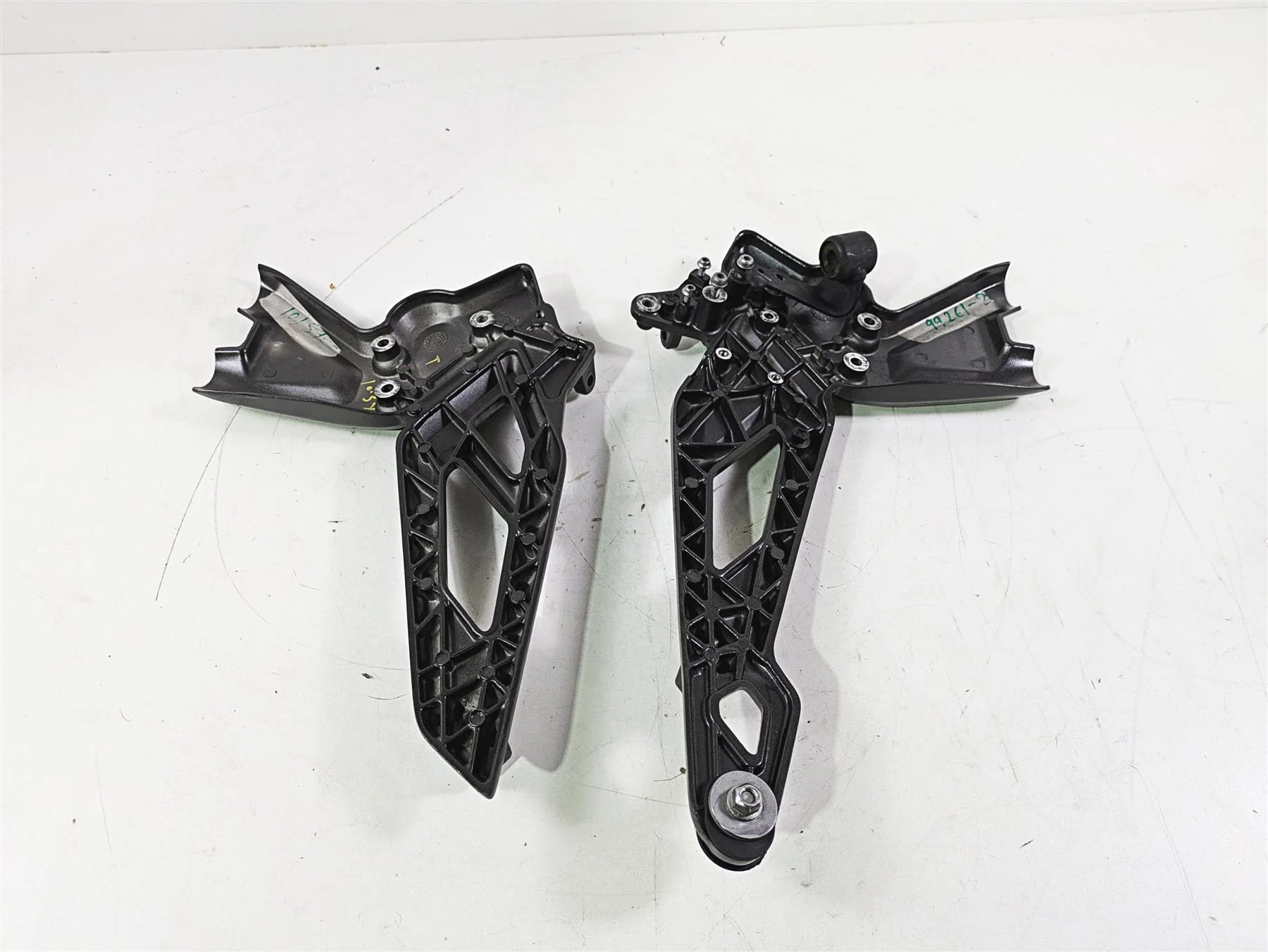 2023 BMW G310R K03 Frame Footpeg Rest Mount Set 46711542807 46711542808 - Image 10