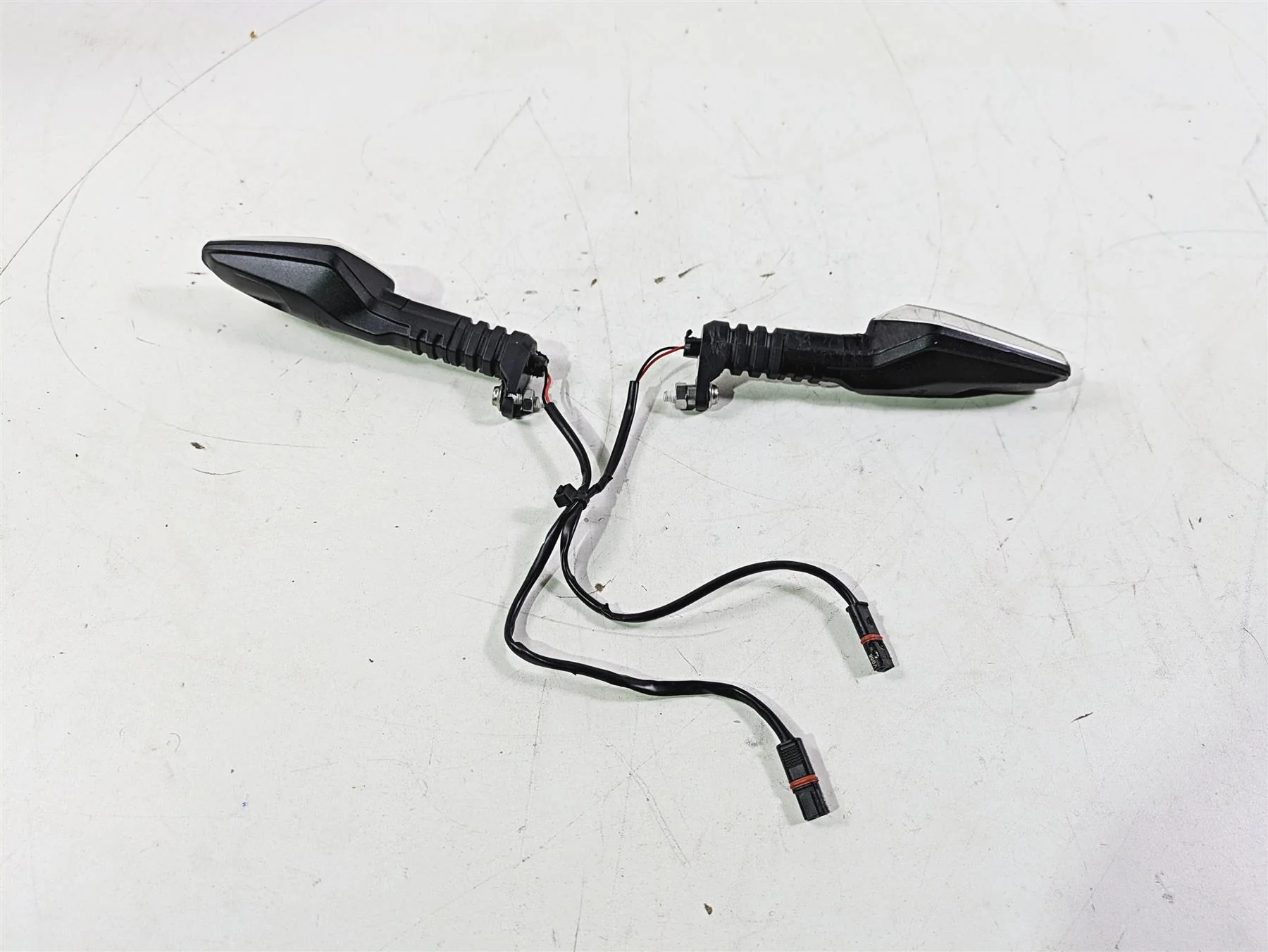 2023 BMW G310R K03 Front Blinker Turn Signal Set 63138557204 - Image 4