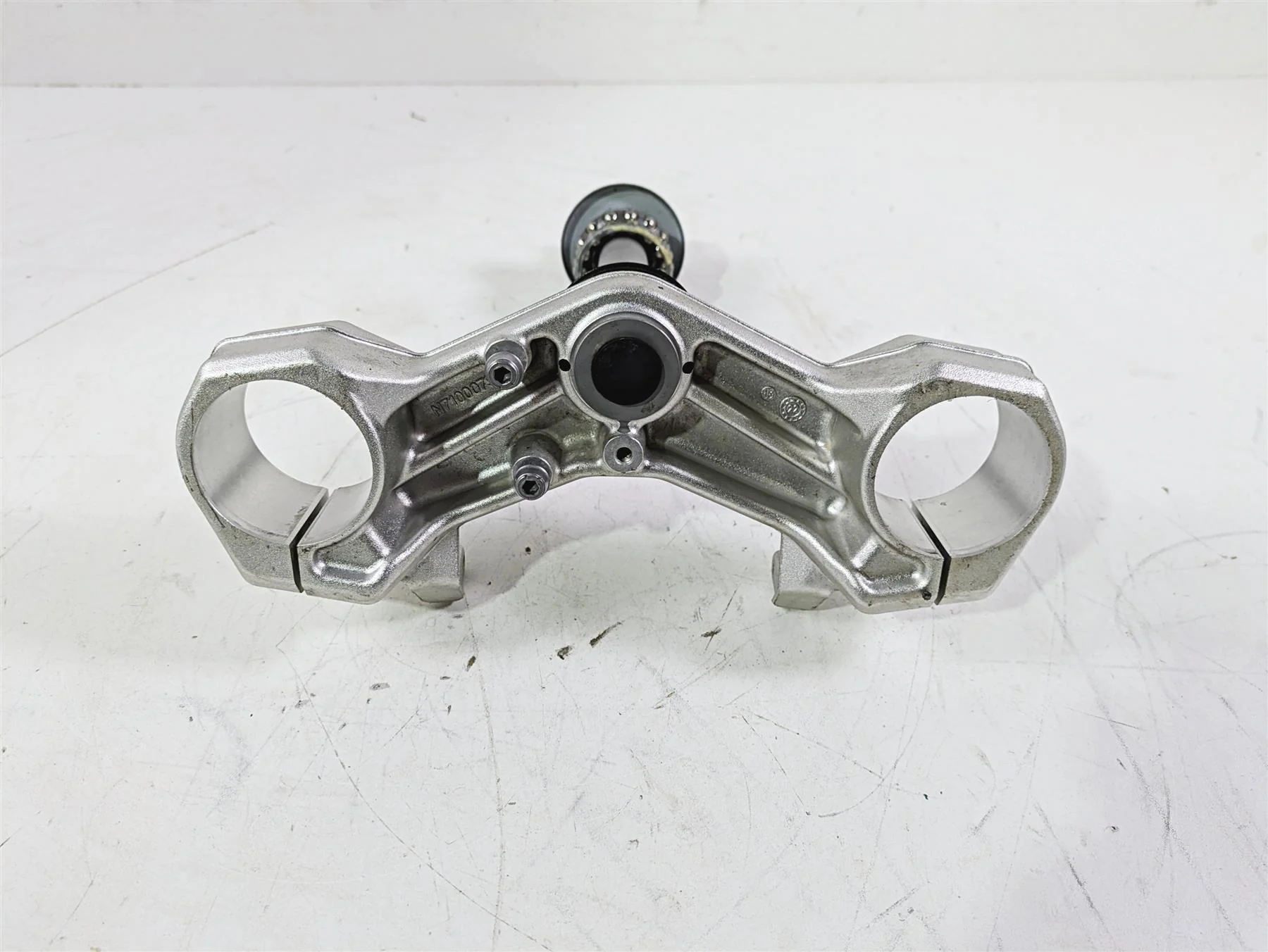 2023 BMW G310R K03 Lower Triple Tree Steering Clamp 31428557754 - Image 8