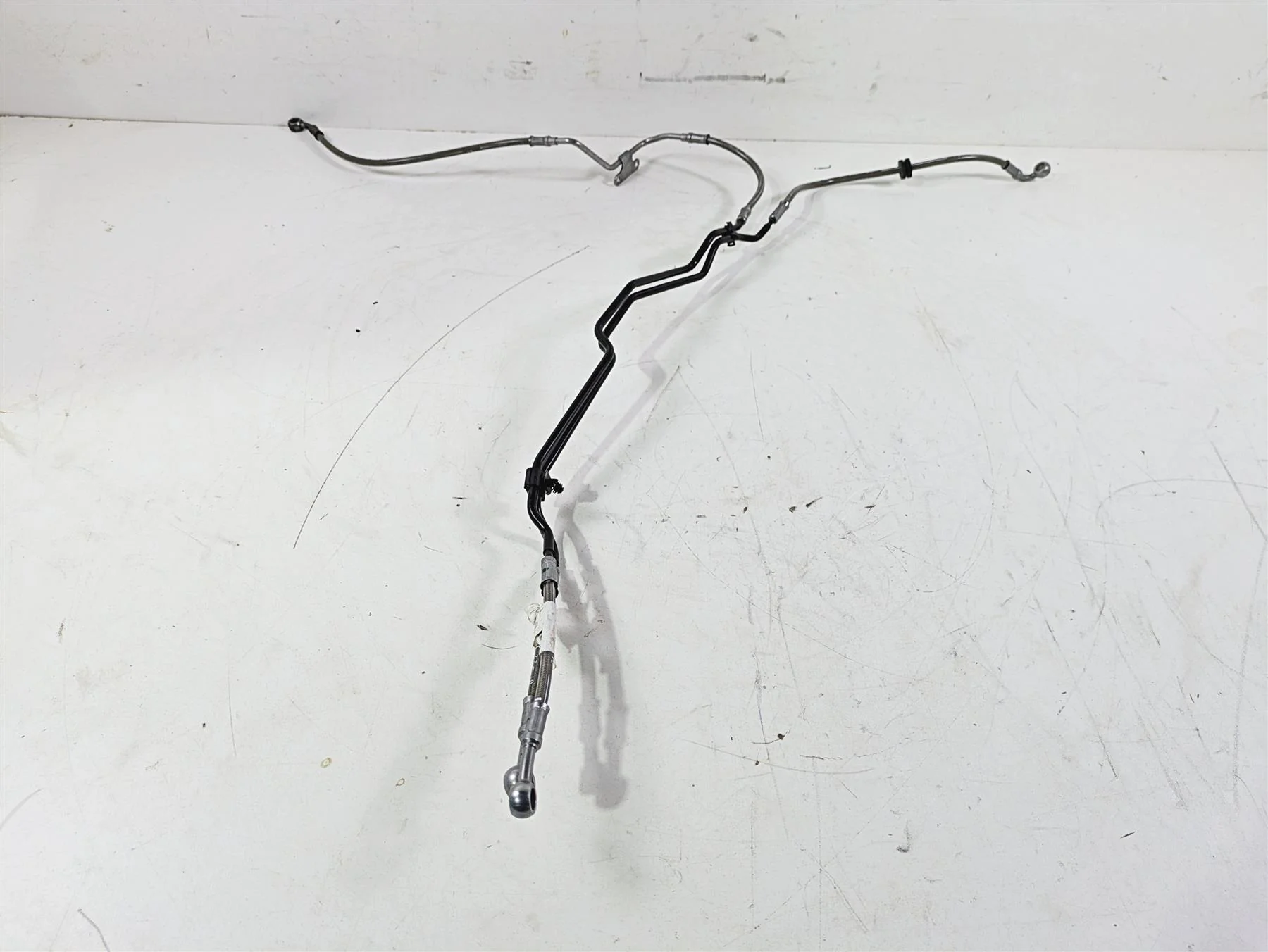 2023 BMW G310R K03 Rear Abs Brake Line Set 34329444383 34329444384 - Image 2
